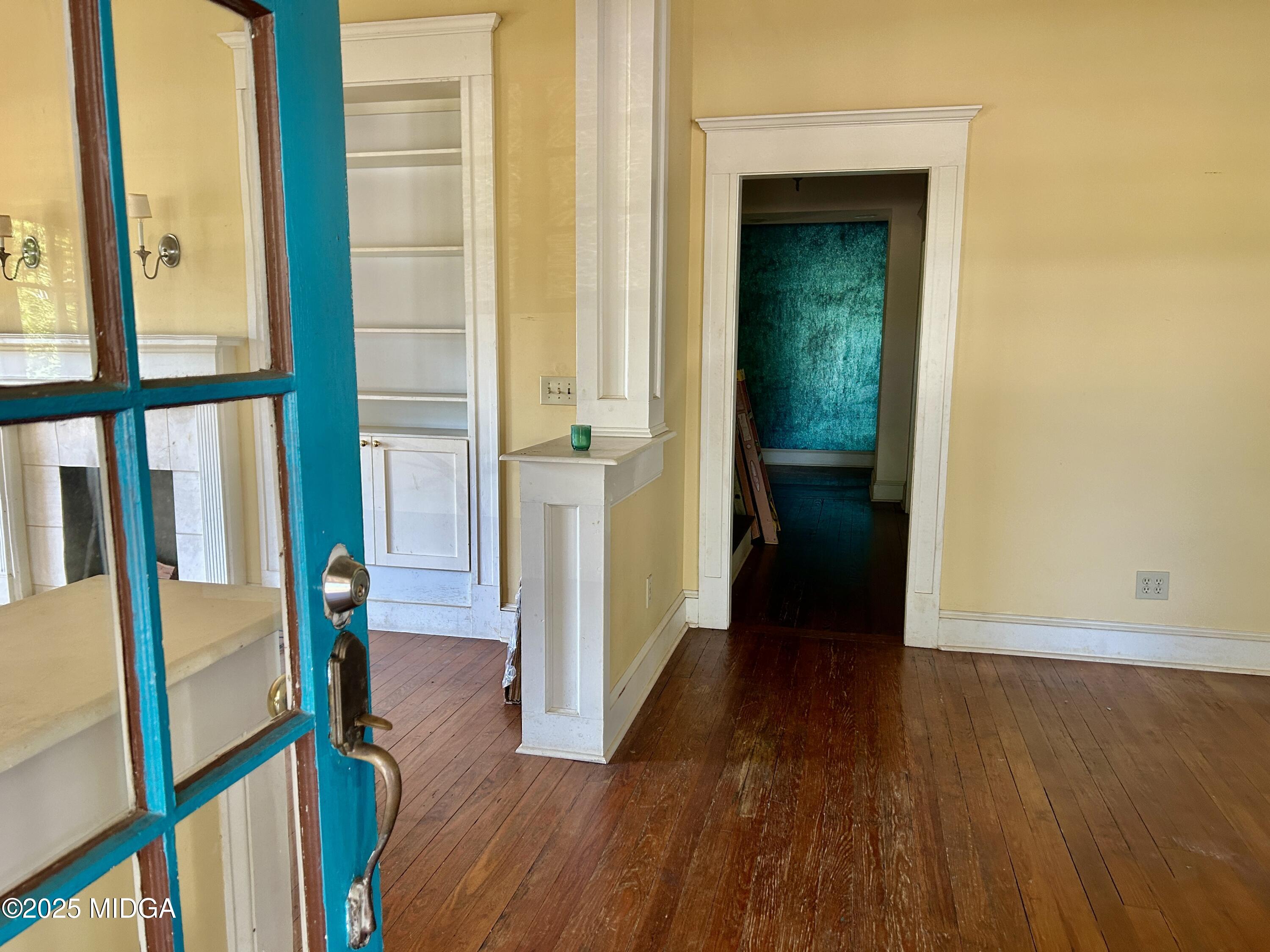 71 S South Lee Street