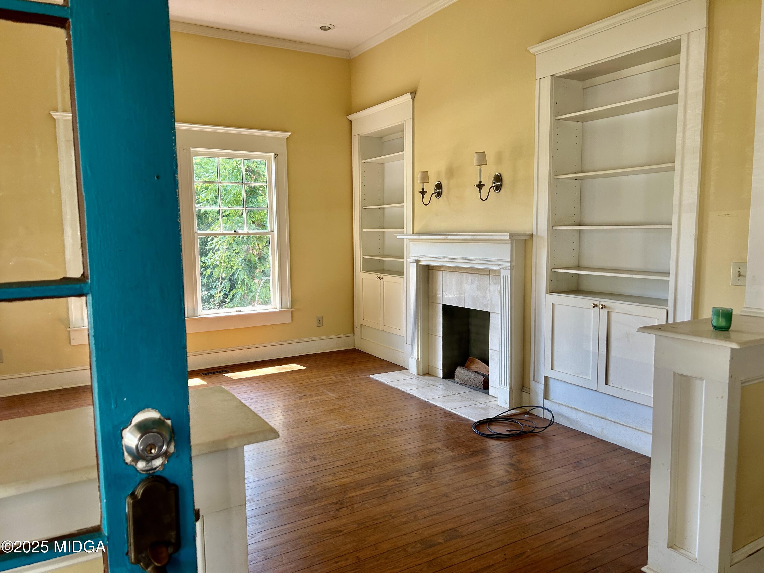 71 S South Lee Street