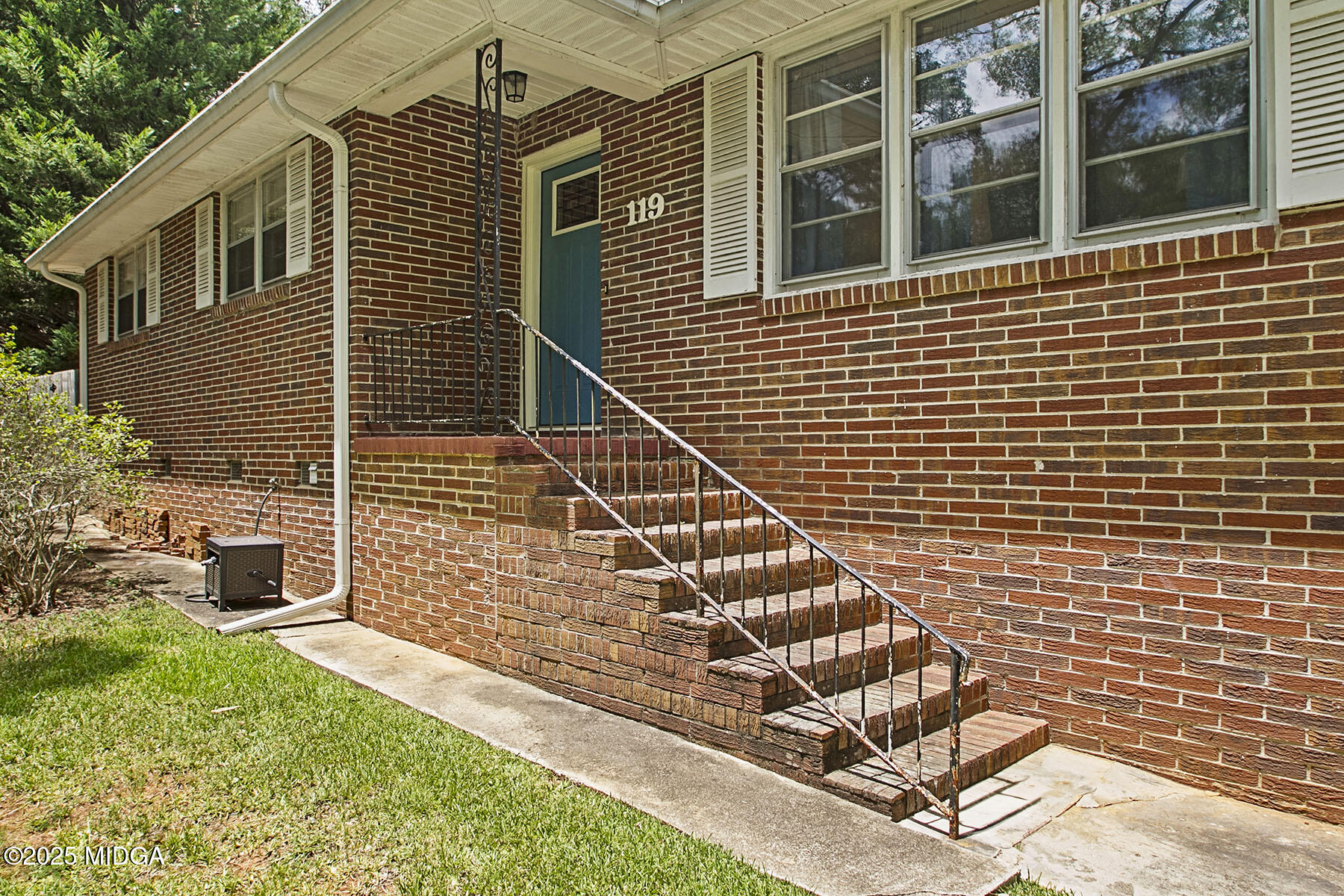 119 Country Club Drive