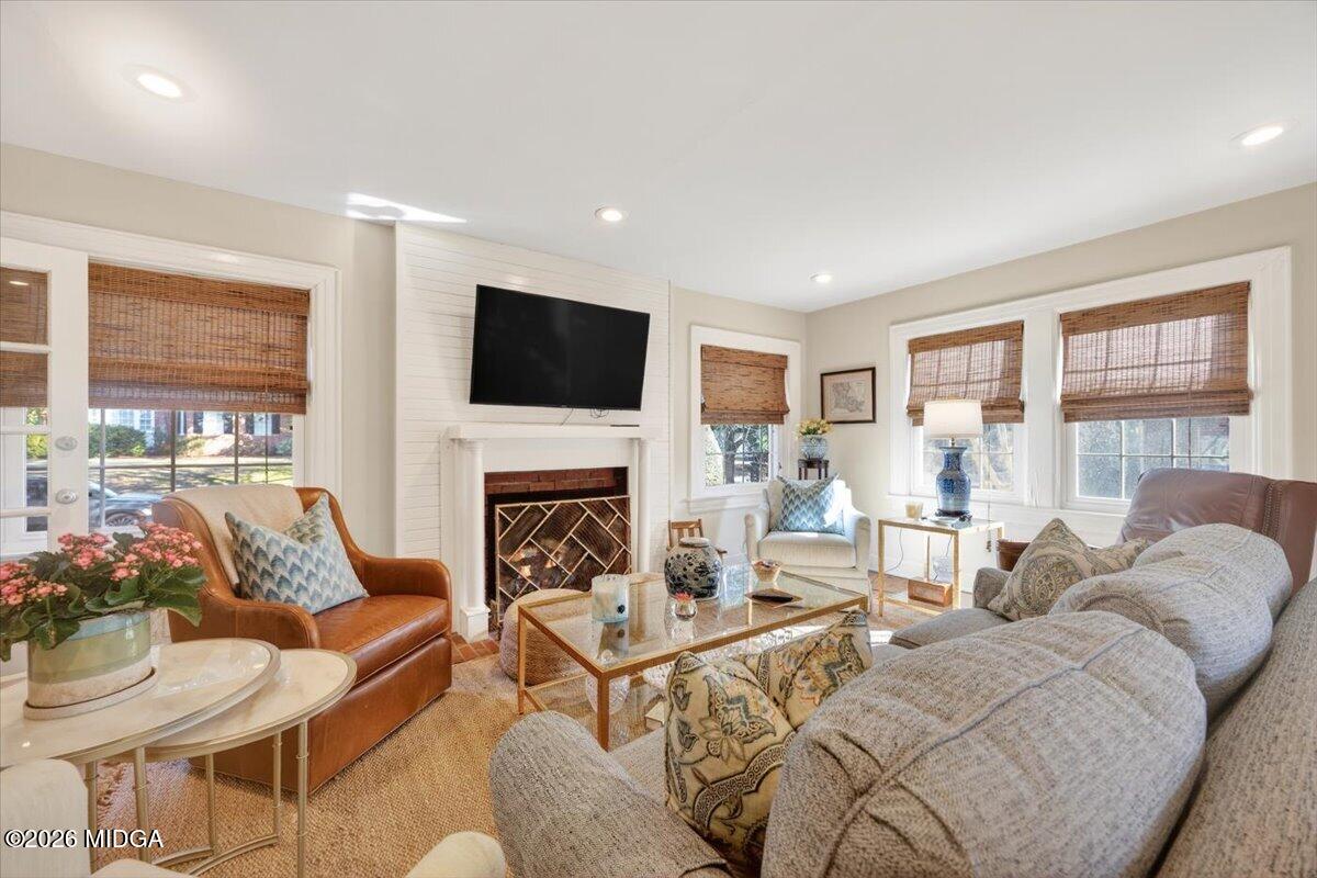 2620 Stanislaus Circle