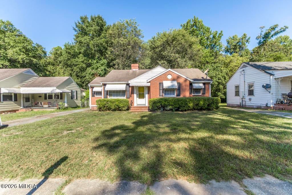 1095 Mimosa Drive