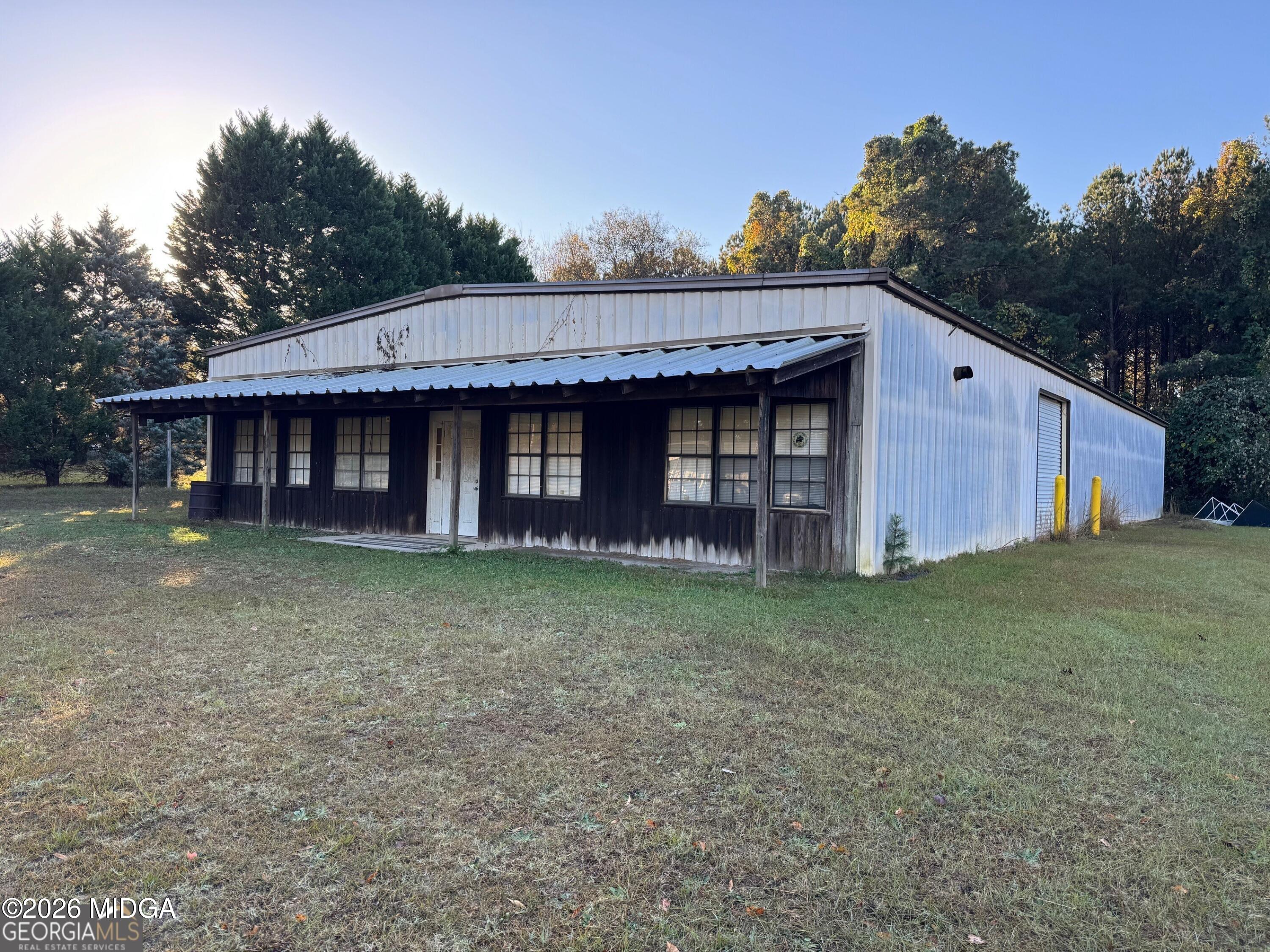 223 Sinclair Marina Road NE