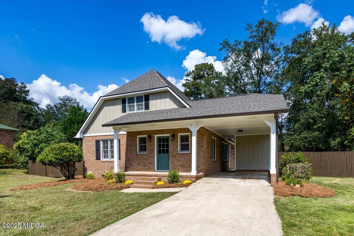 4633 Glenwood Drive