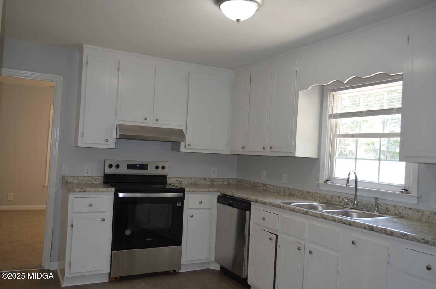 704 Maid Marion Lane