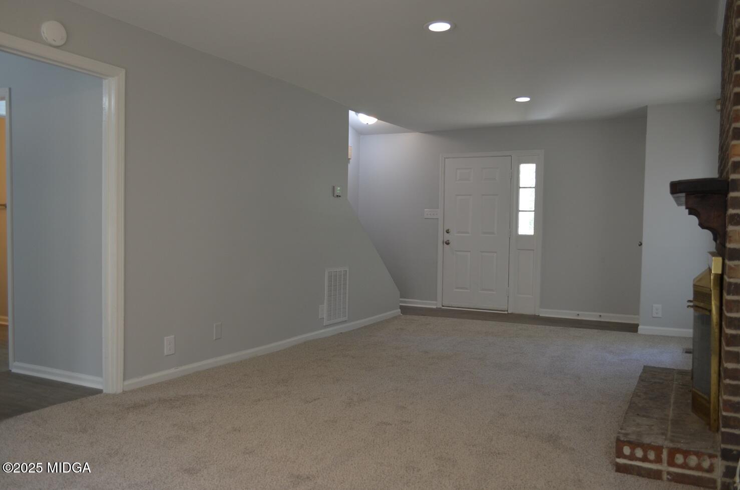 704 Maid Marion Lane