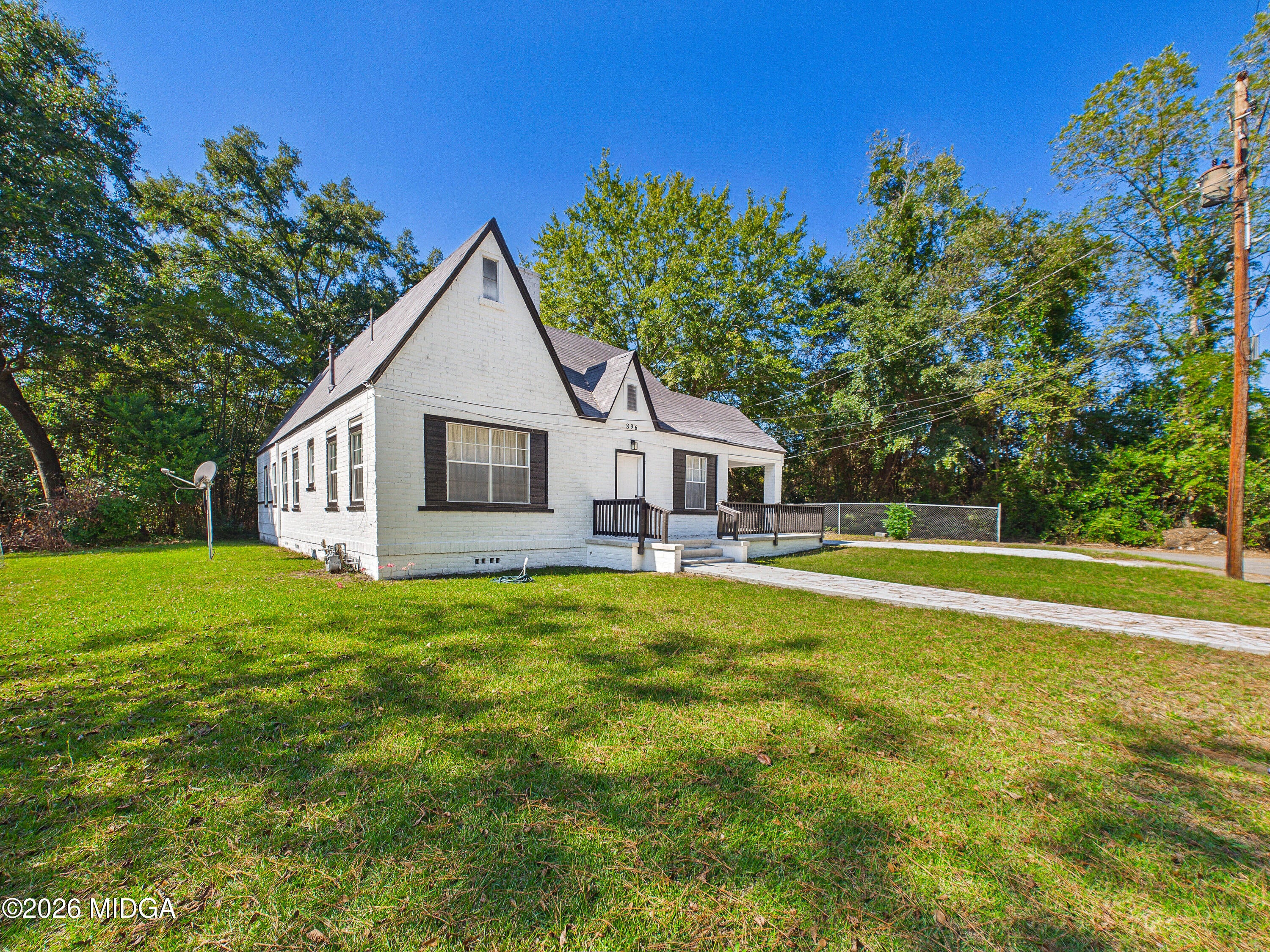896 Roseview Drive