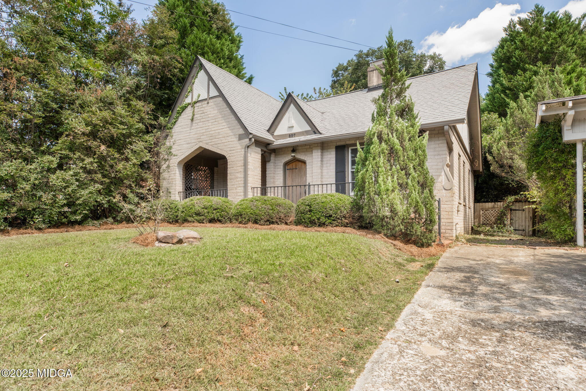227 Corbin Avenue