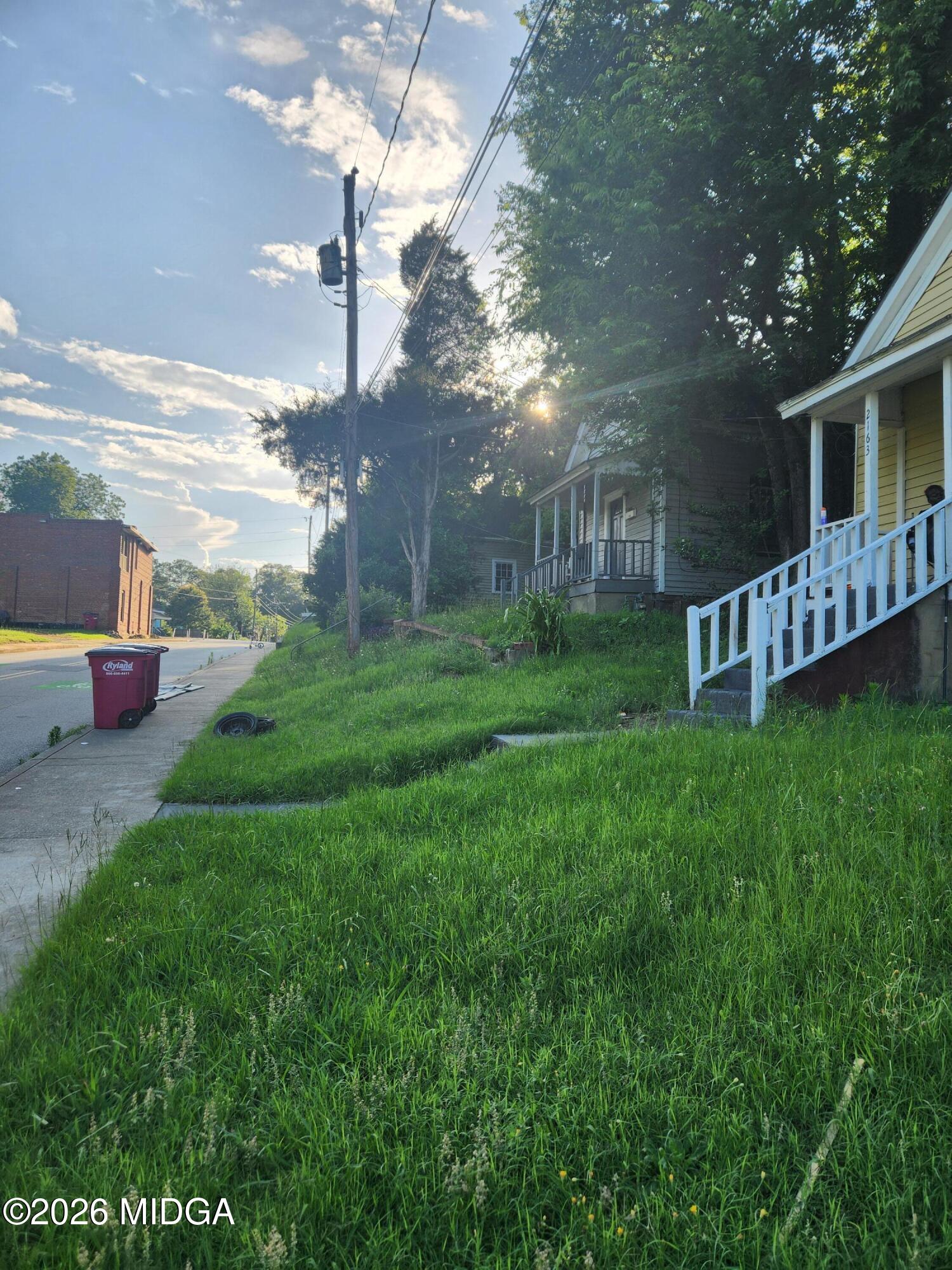 2185 Walnut Street