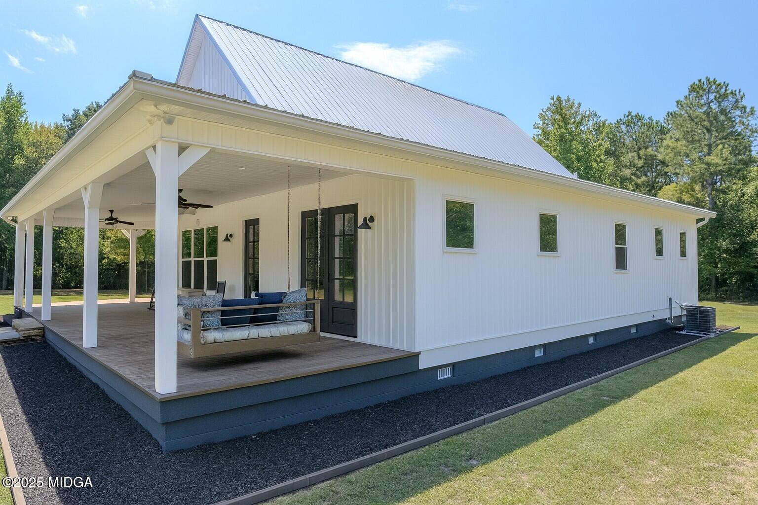 221/223 Butler Road SE