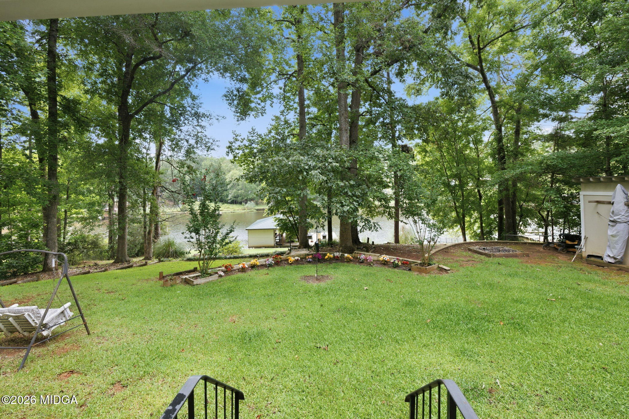 91 Lakeview Circle