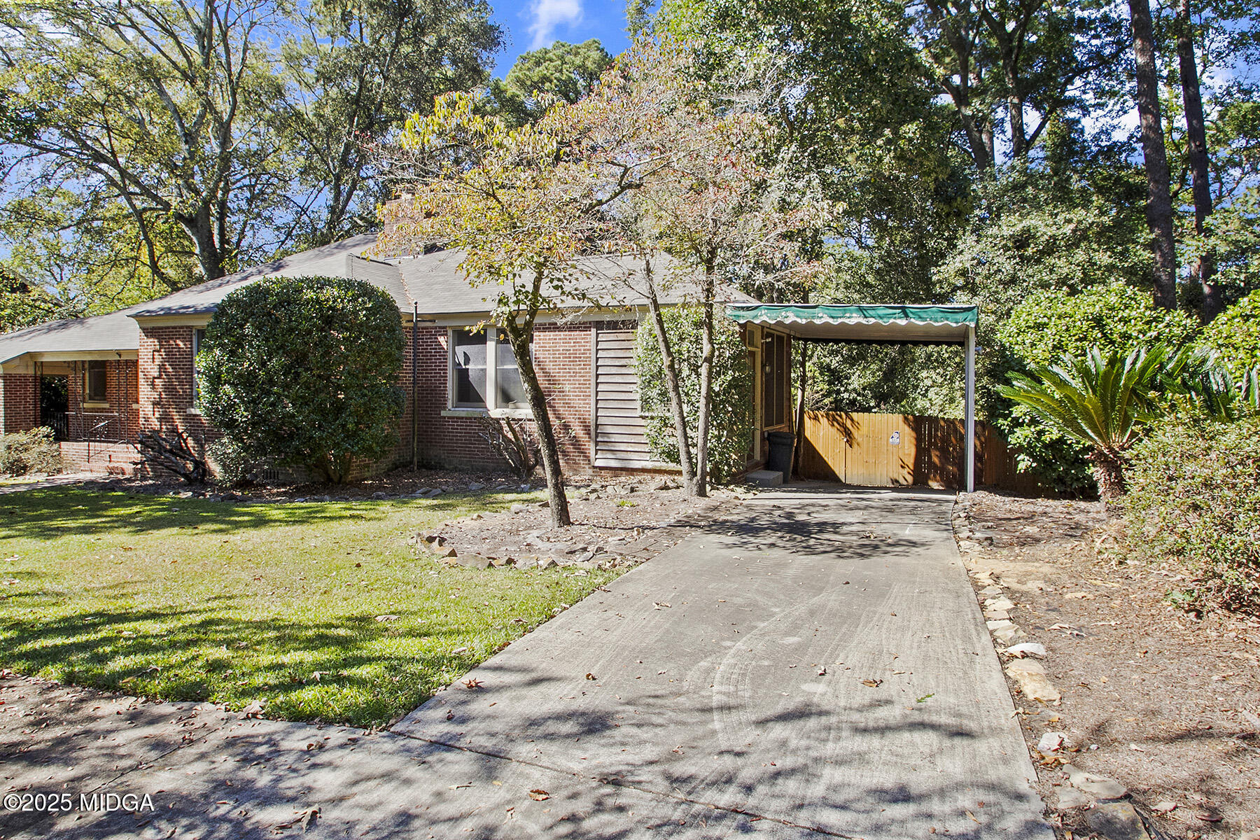 940 Curry Drive
