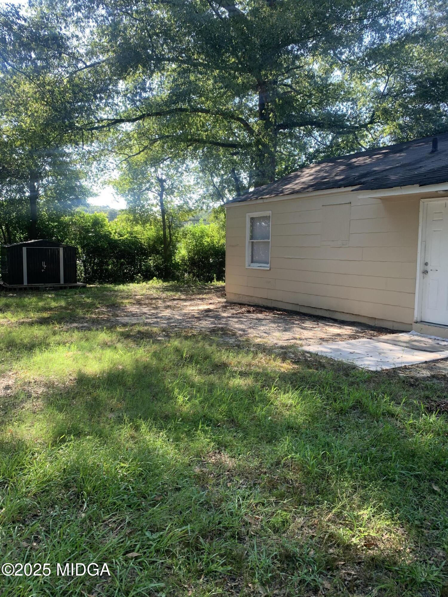 3905 Saint Charles Place