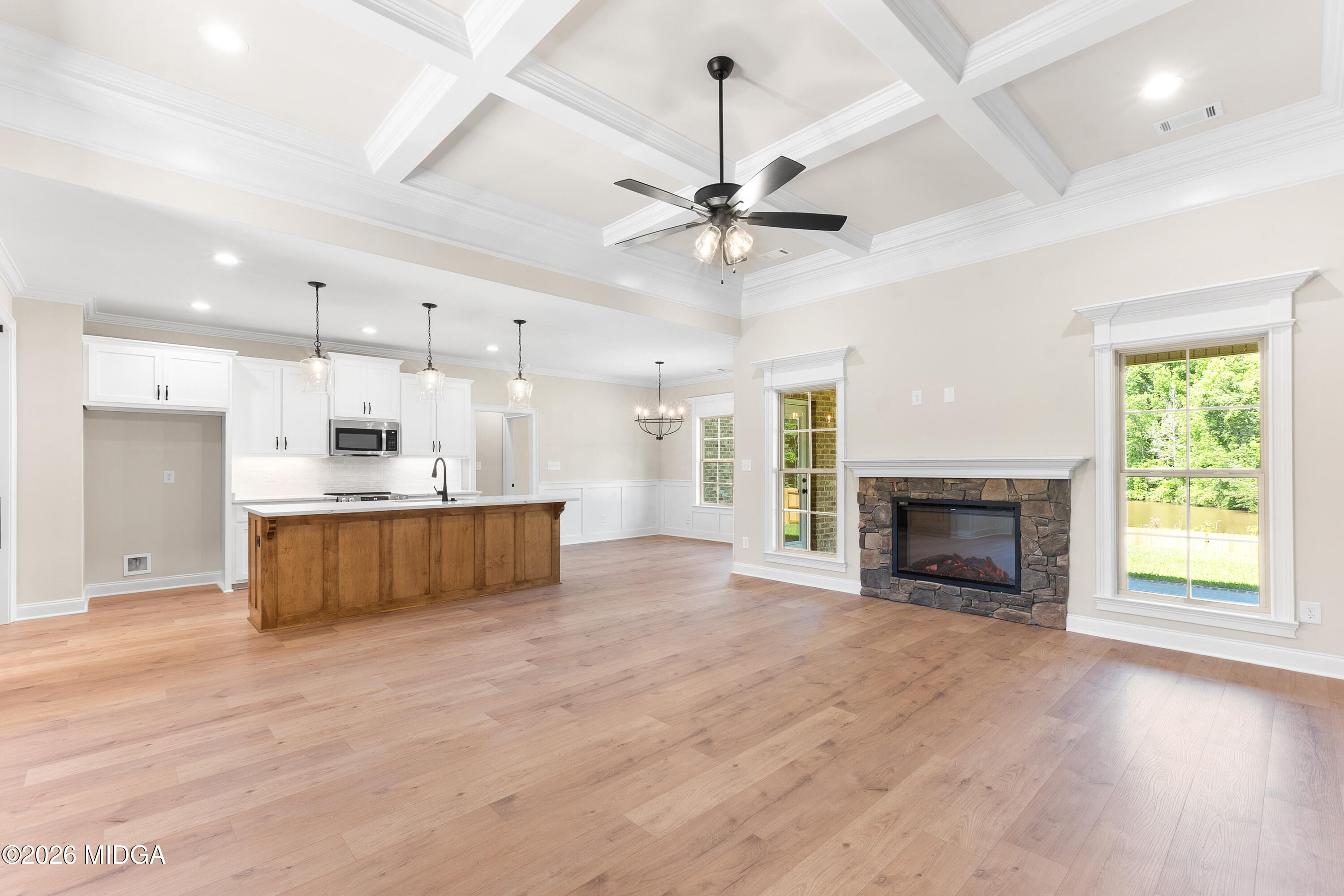 214 Golden Chestnut Bend