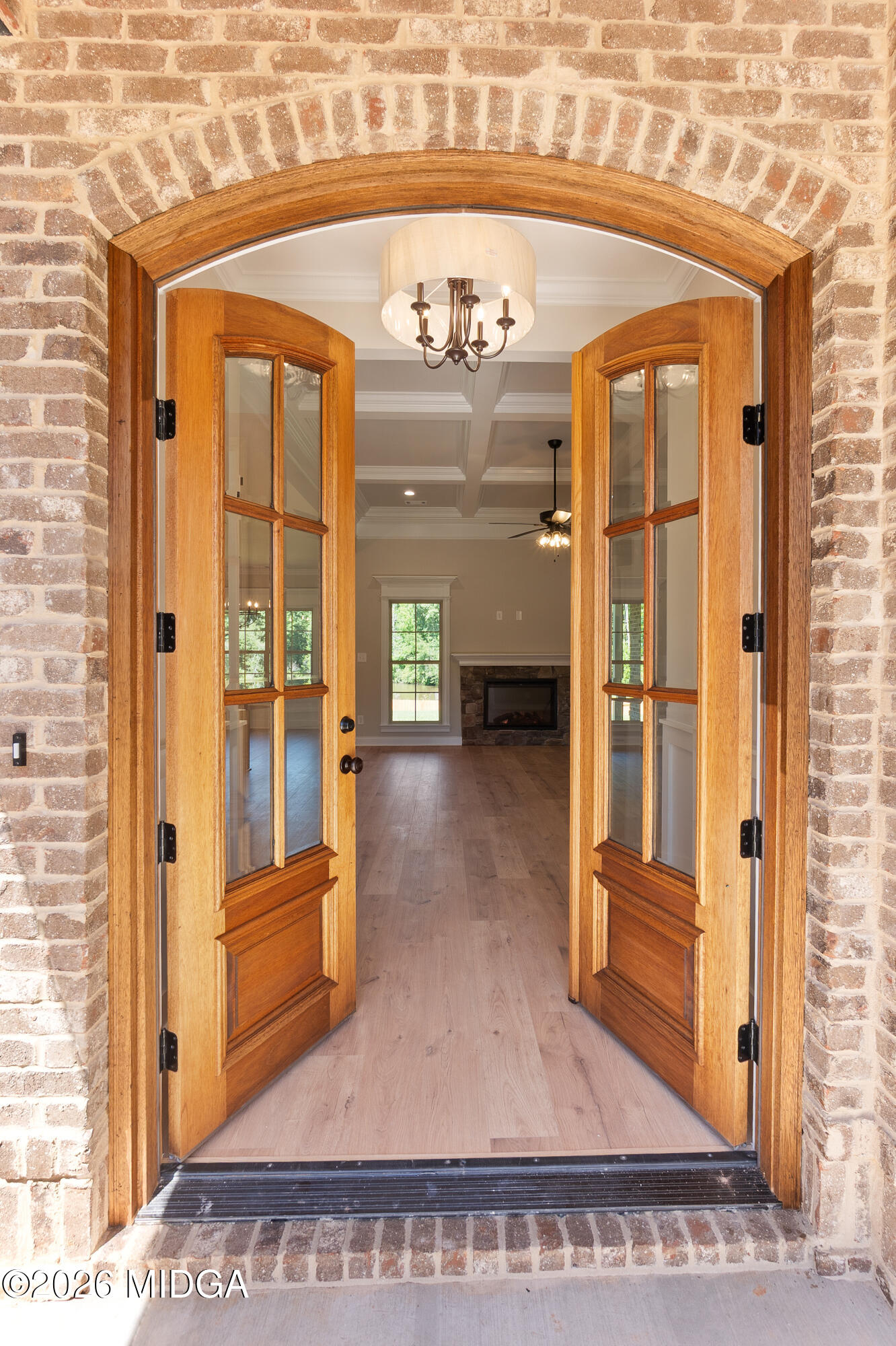 214 Golden Chestnut Bend