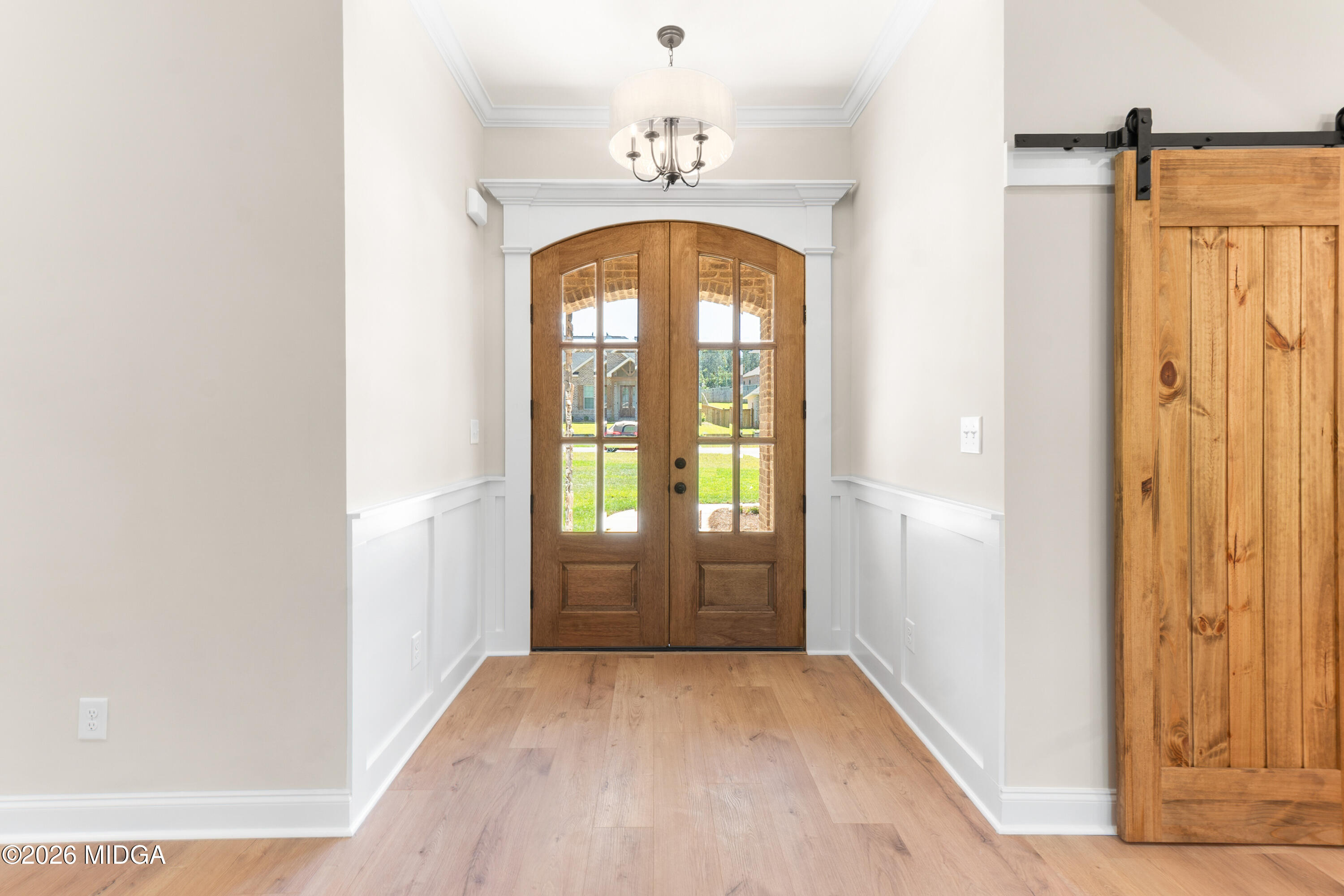 214 Golden Chestnut Bend