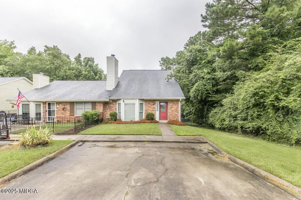 176 N Springs Court
