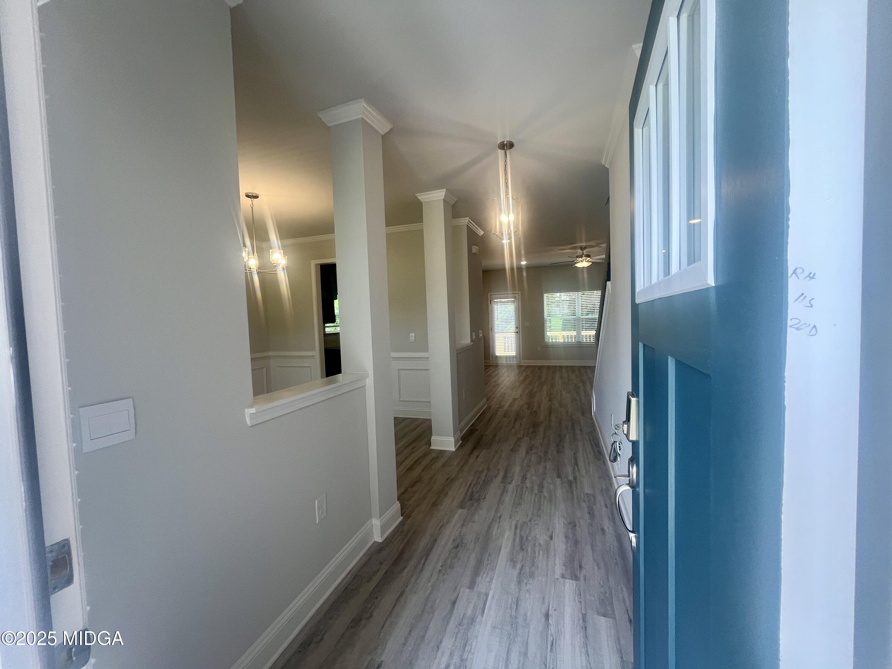 225 Shoreline Way