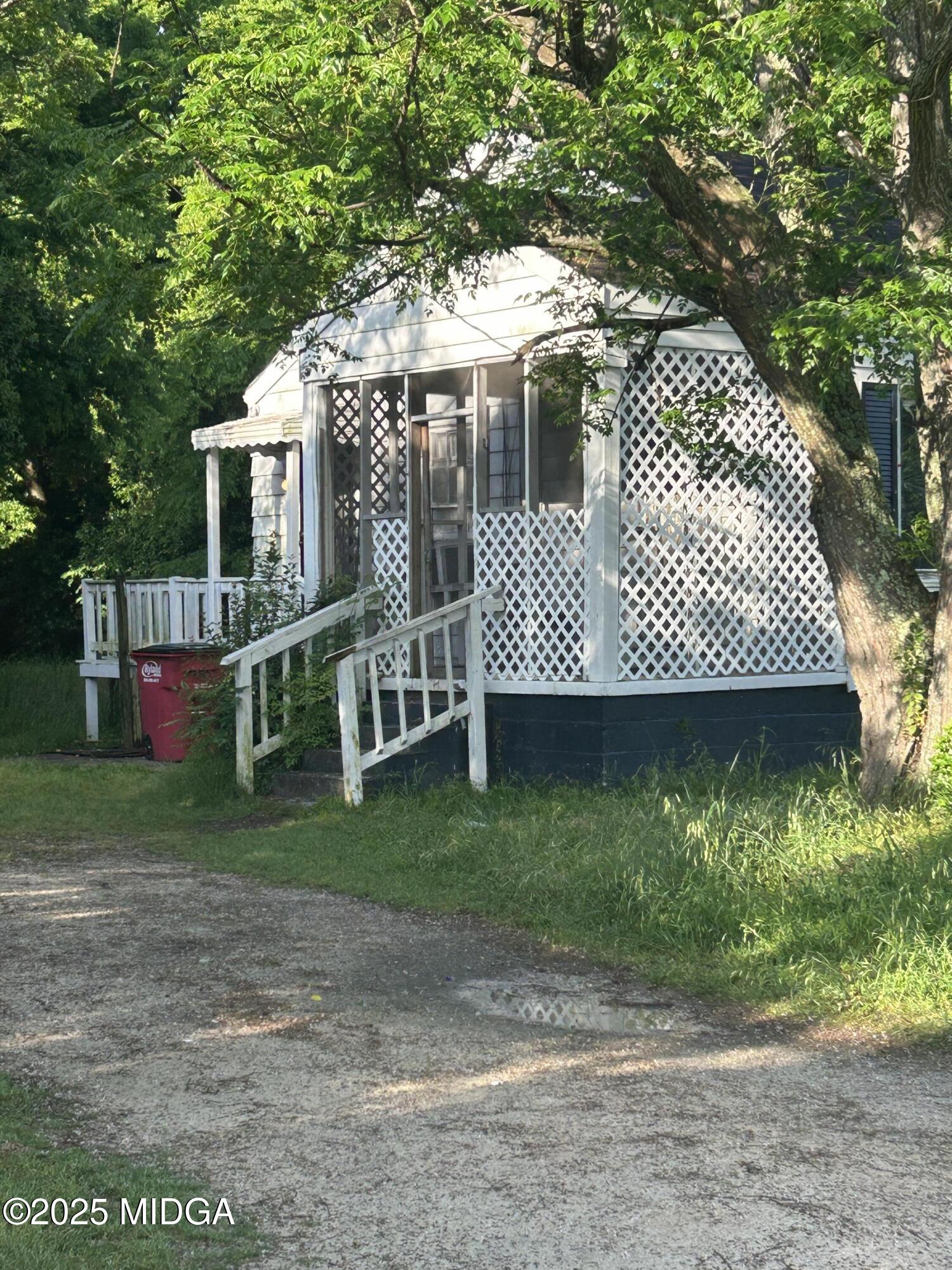 958 Sylvian Drive