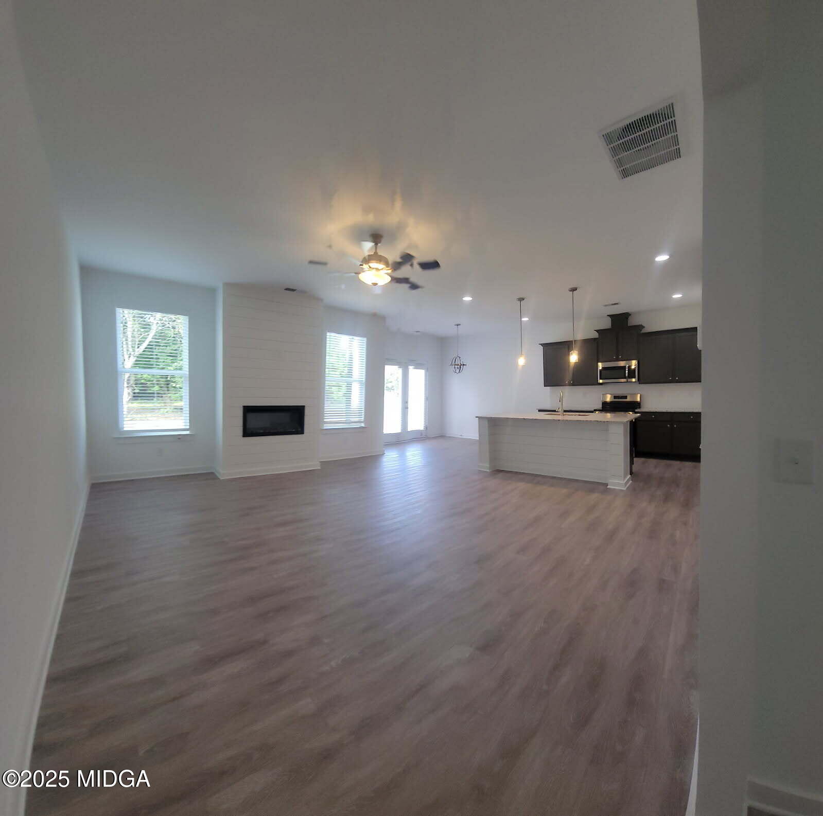 107 Breakwater Way