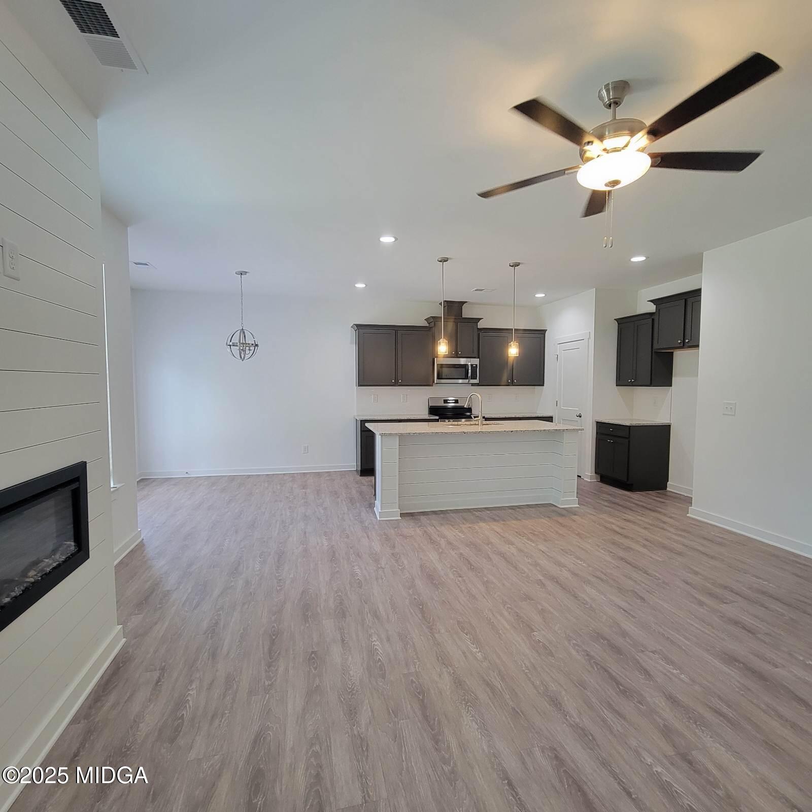 107 Breakwater Way