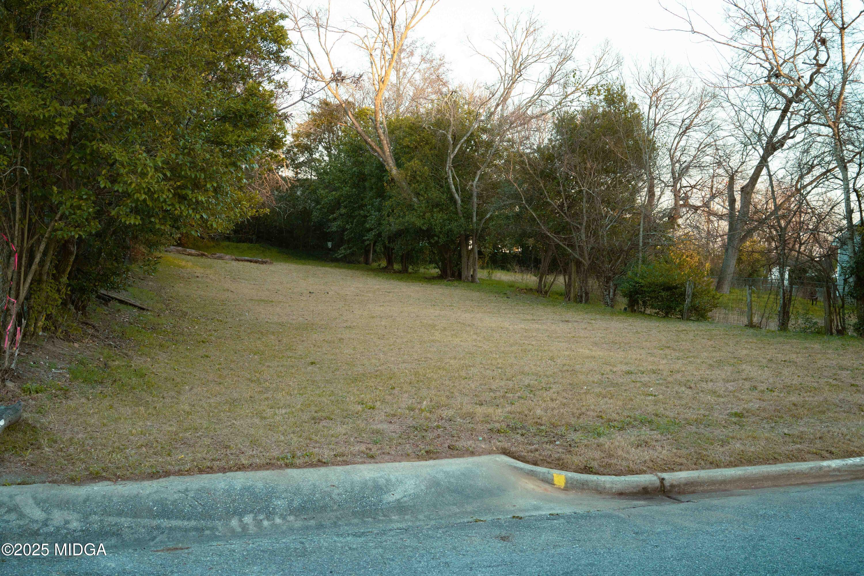 1832 Cedar Avenue