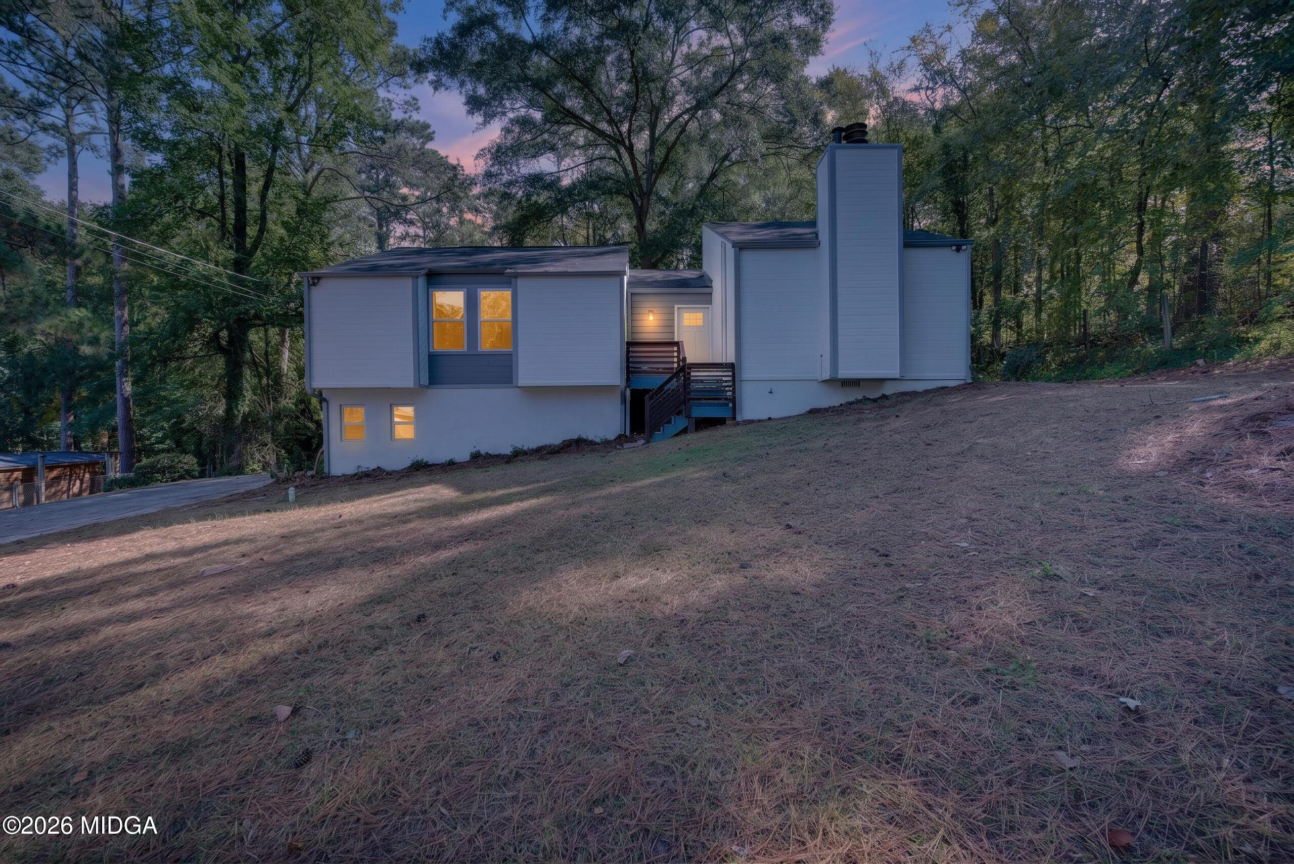 555 Glencove Drive