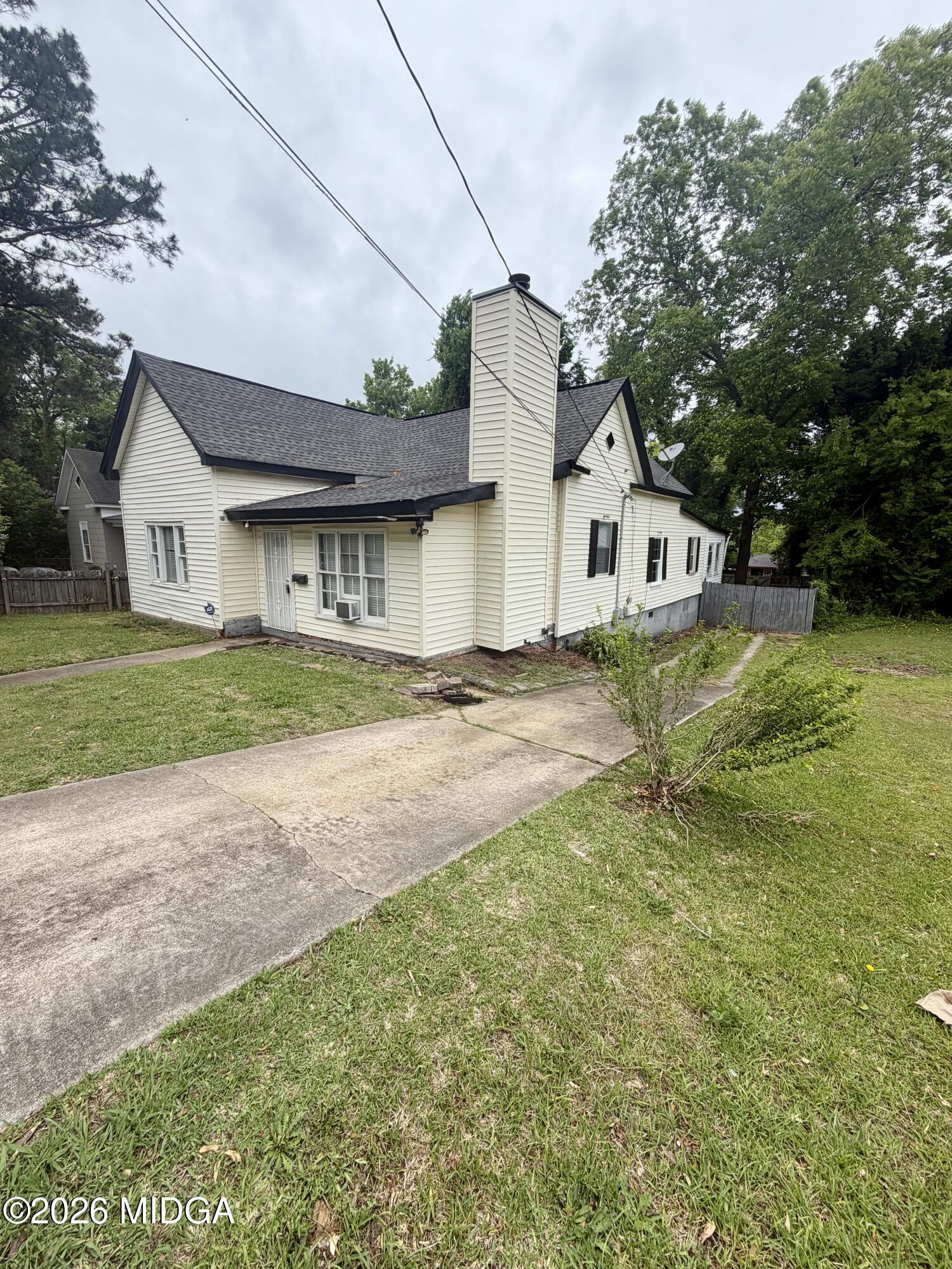 666 Woolfolk Street