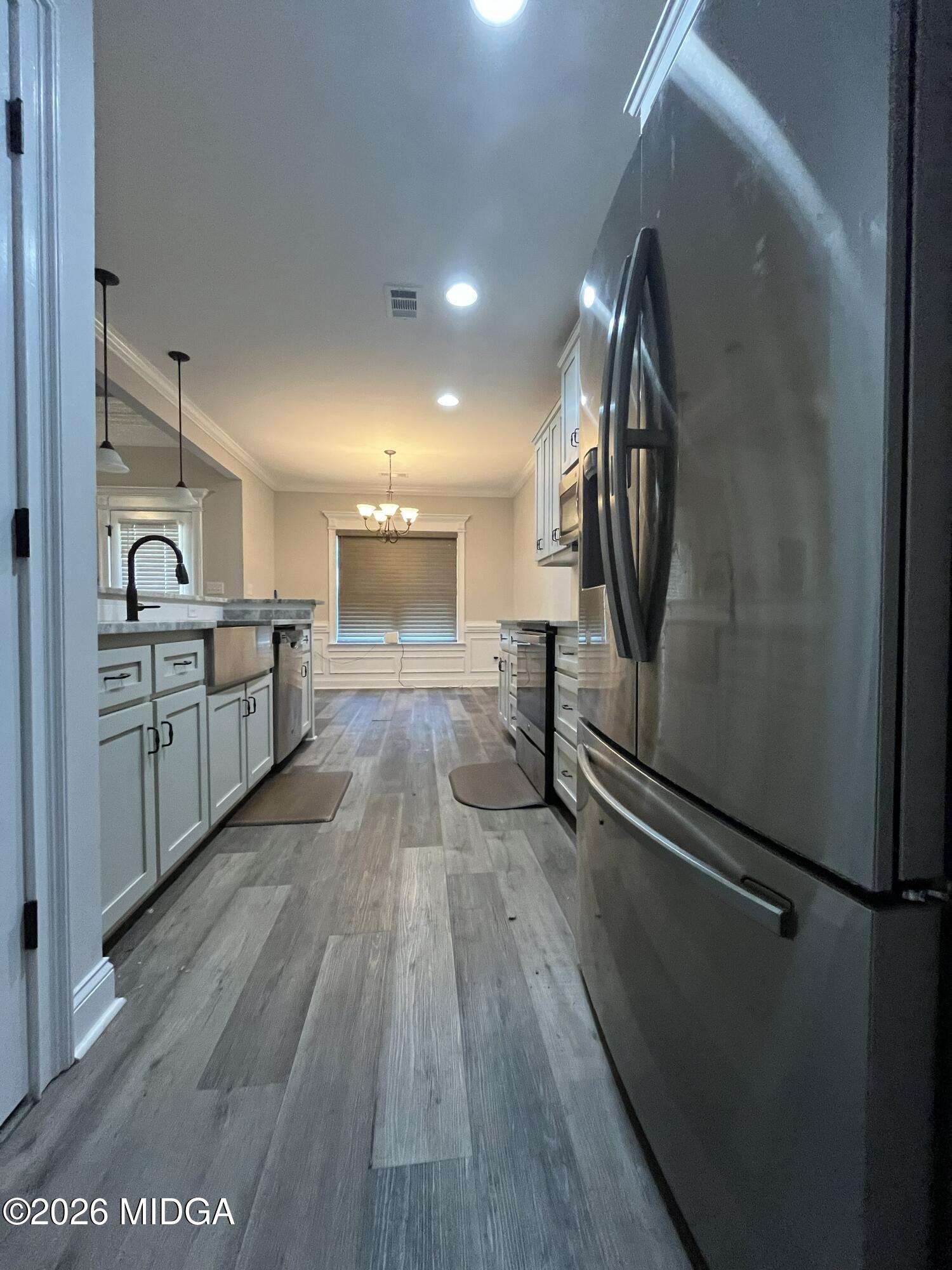 605 Charlestown Way