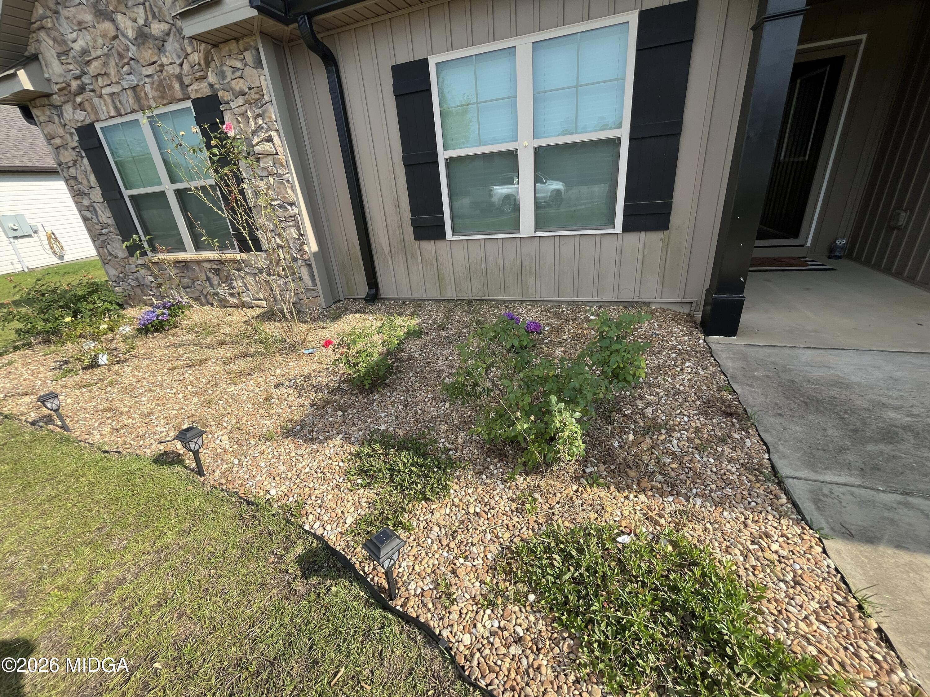 605 Charlestown Way
