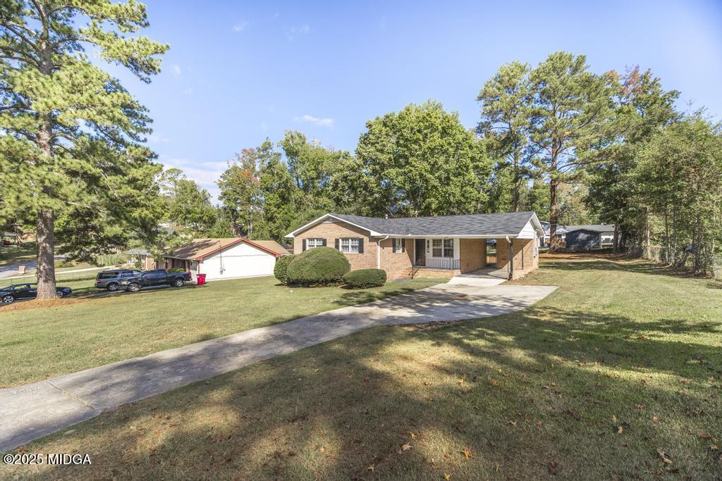 2535 Hyde Park Road
