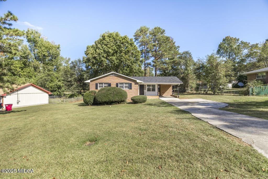 2535 Hyde Park Road