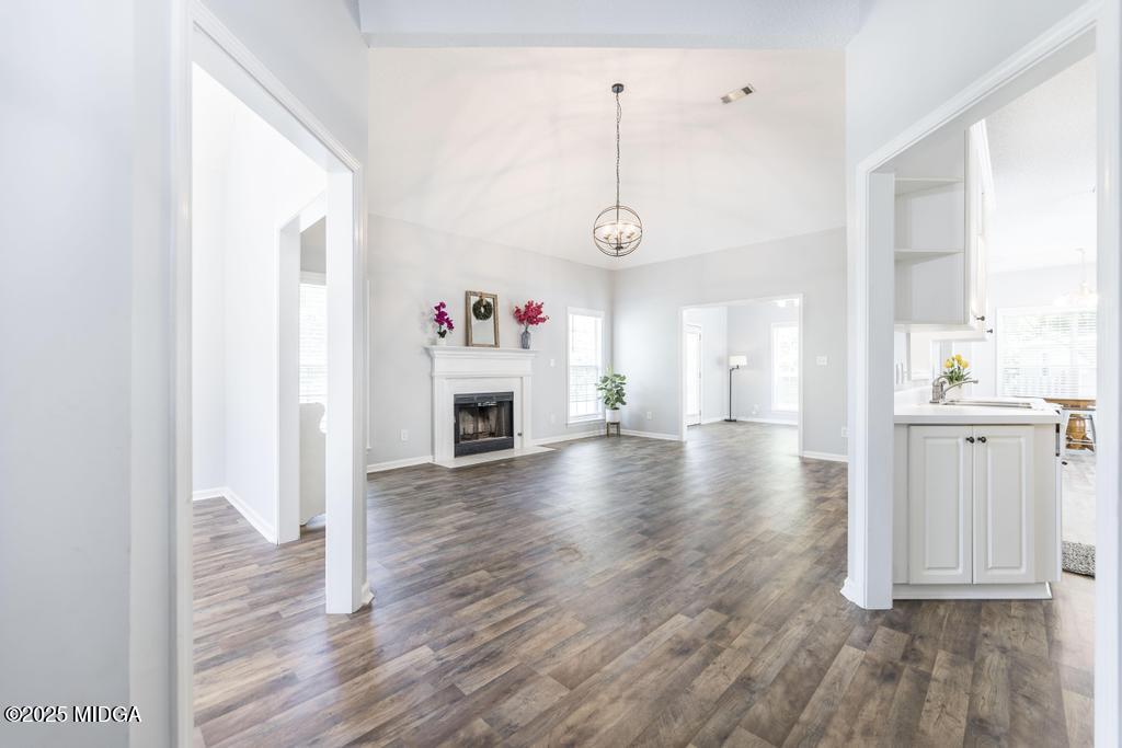 308 Ellis Court