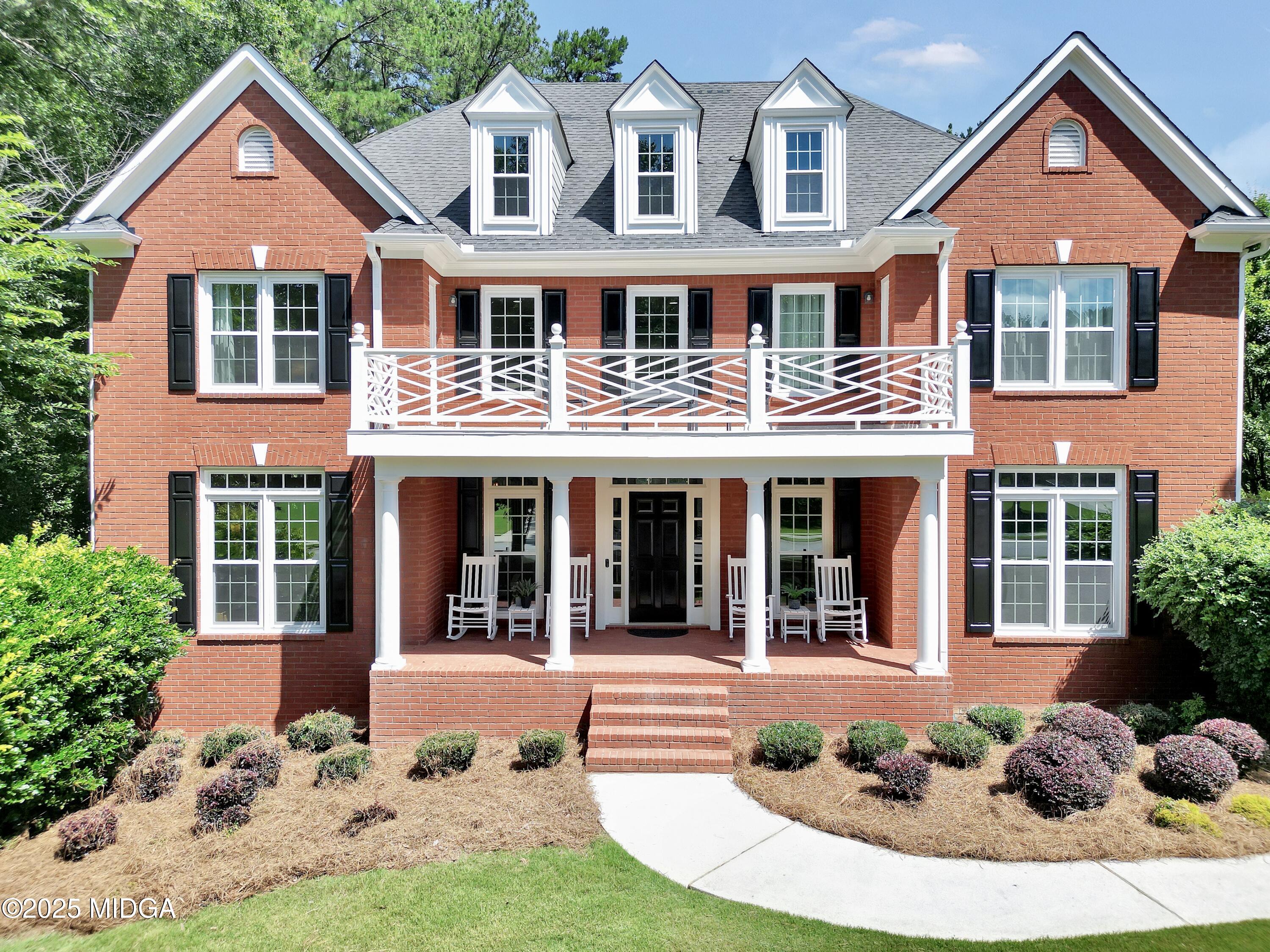 100 Castlebrook Chase