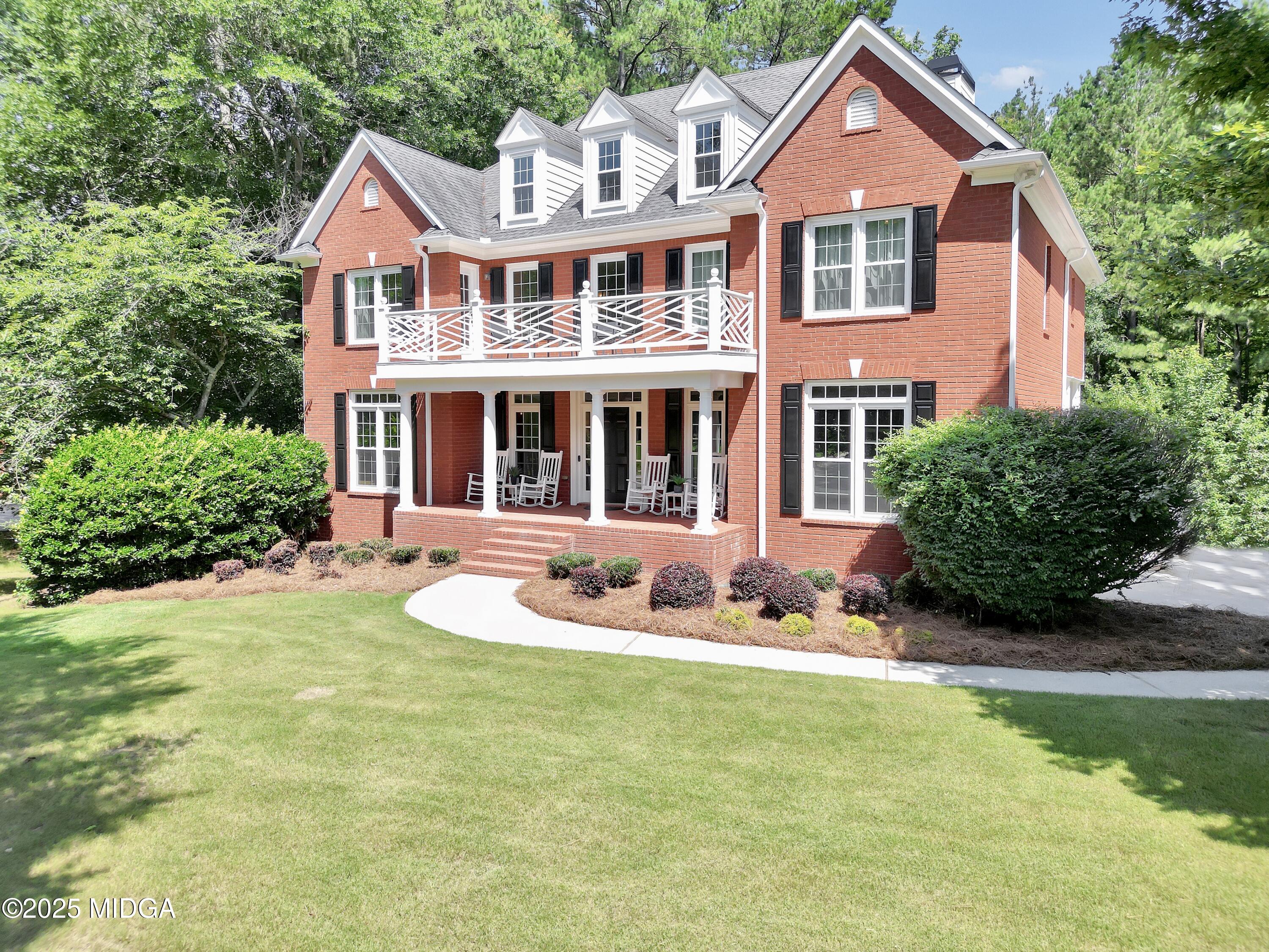 100 Castlebrook Chase