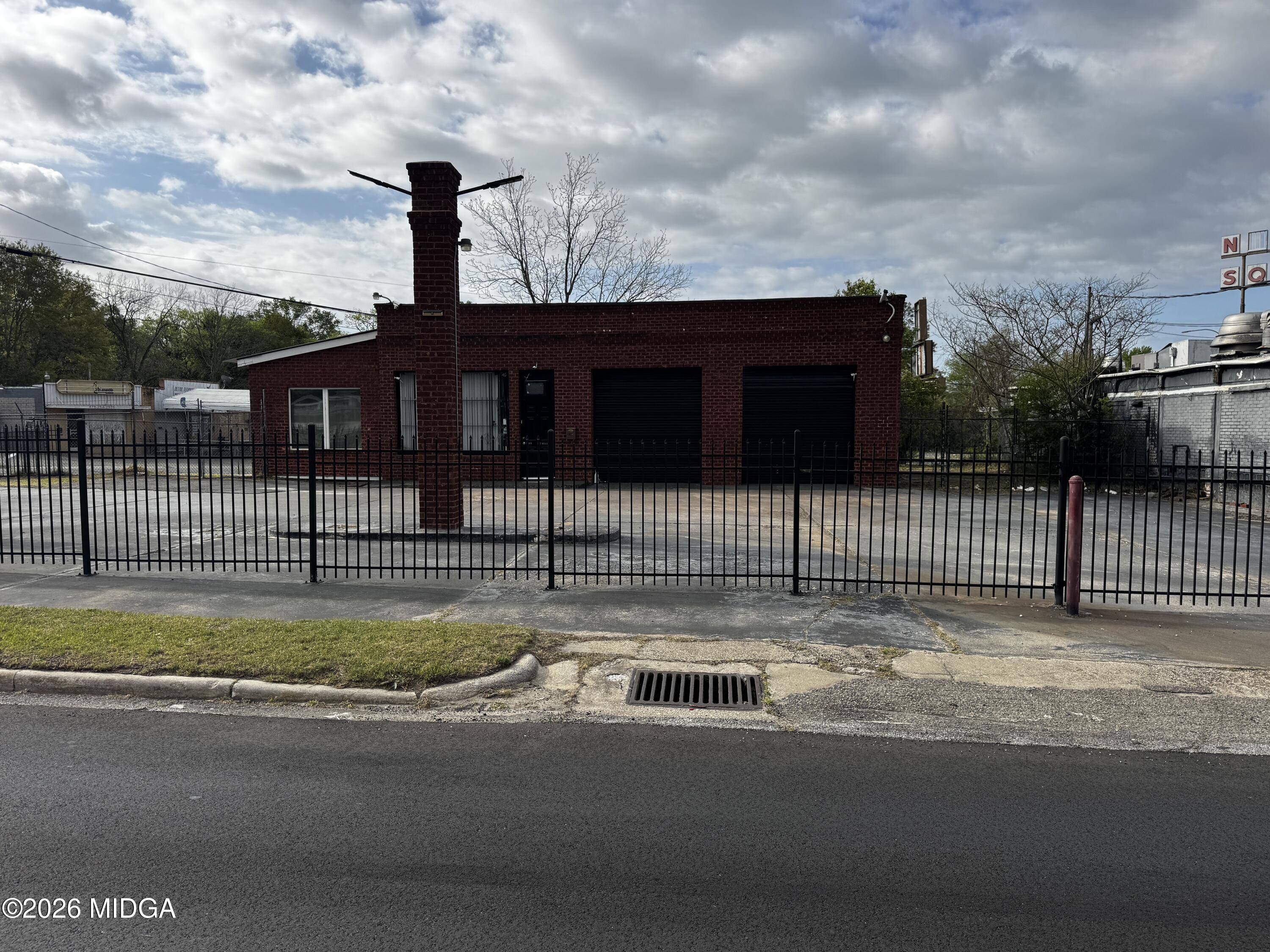 3106 Hillcrest Avenue