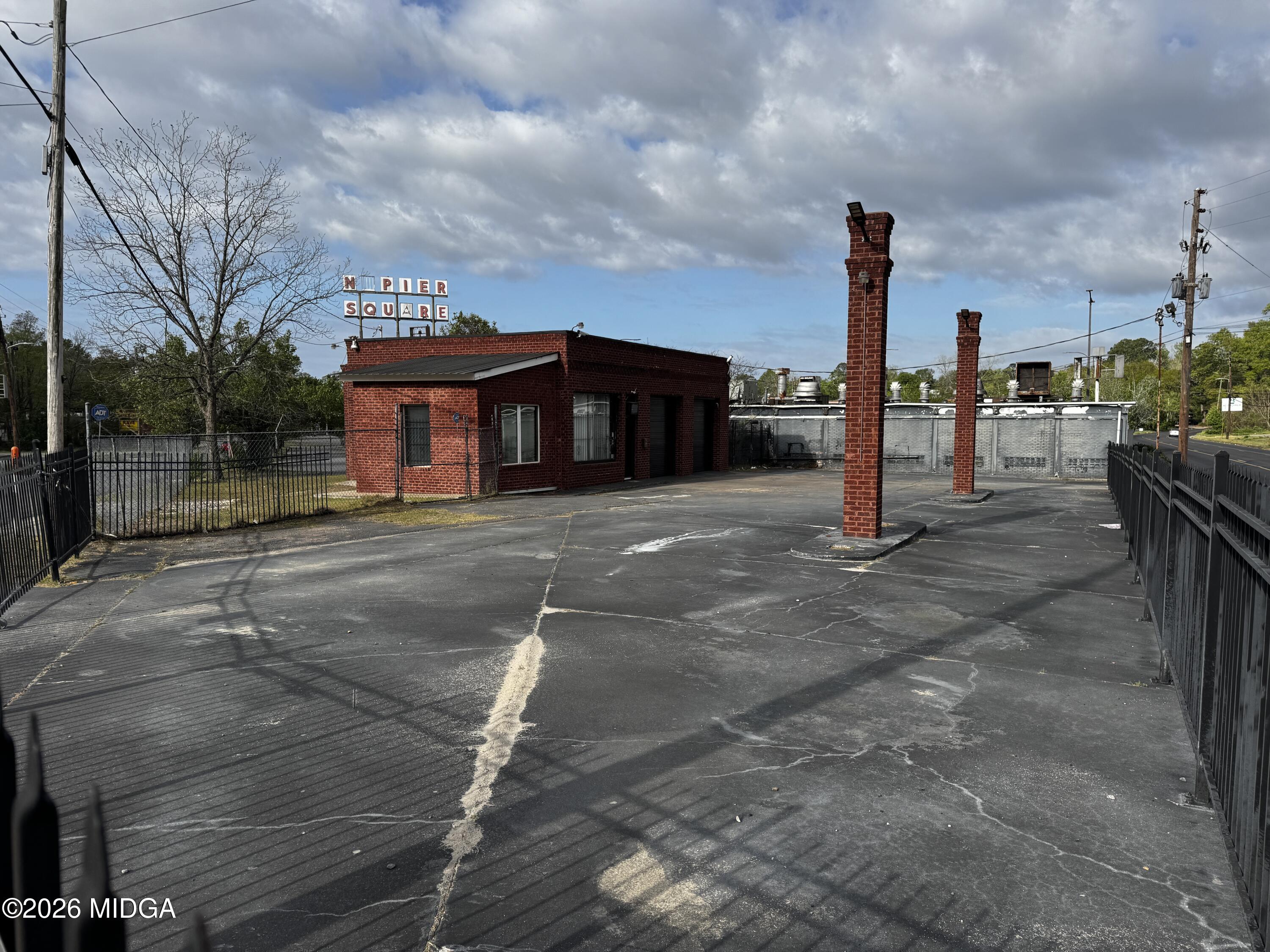 3106 Hillcrest Avenue