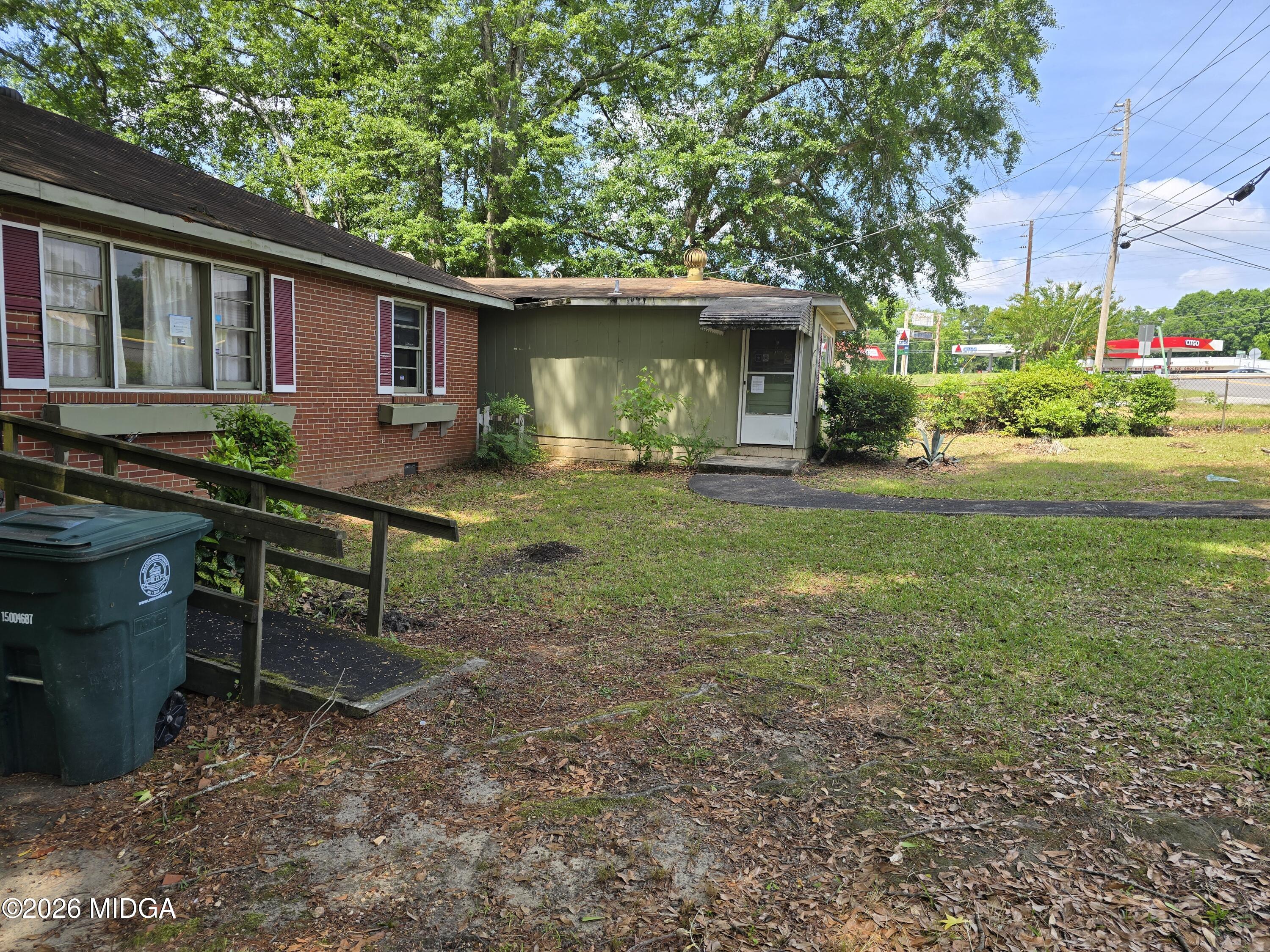 1911 Pine Hill Drive