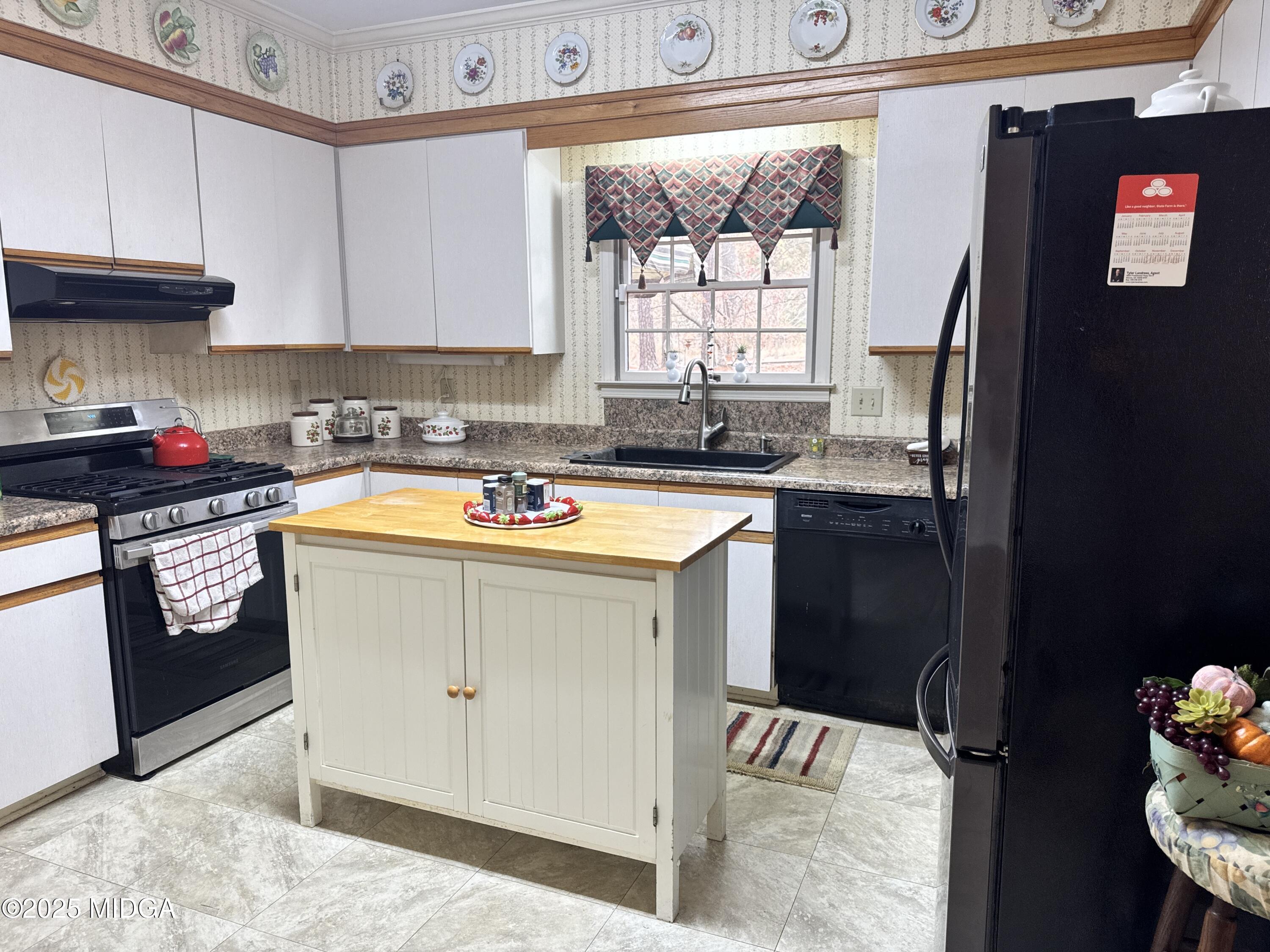 214 River North Circle