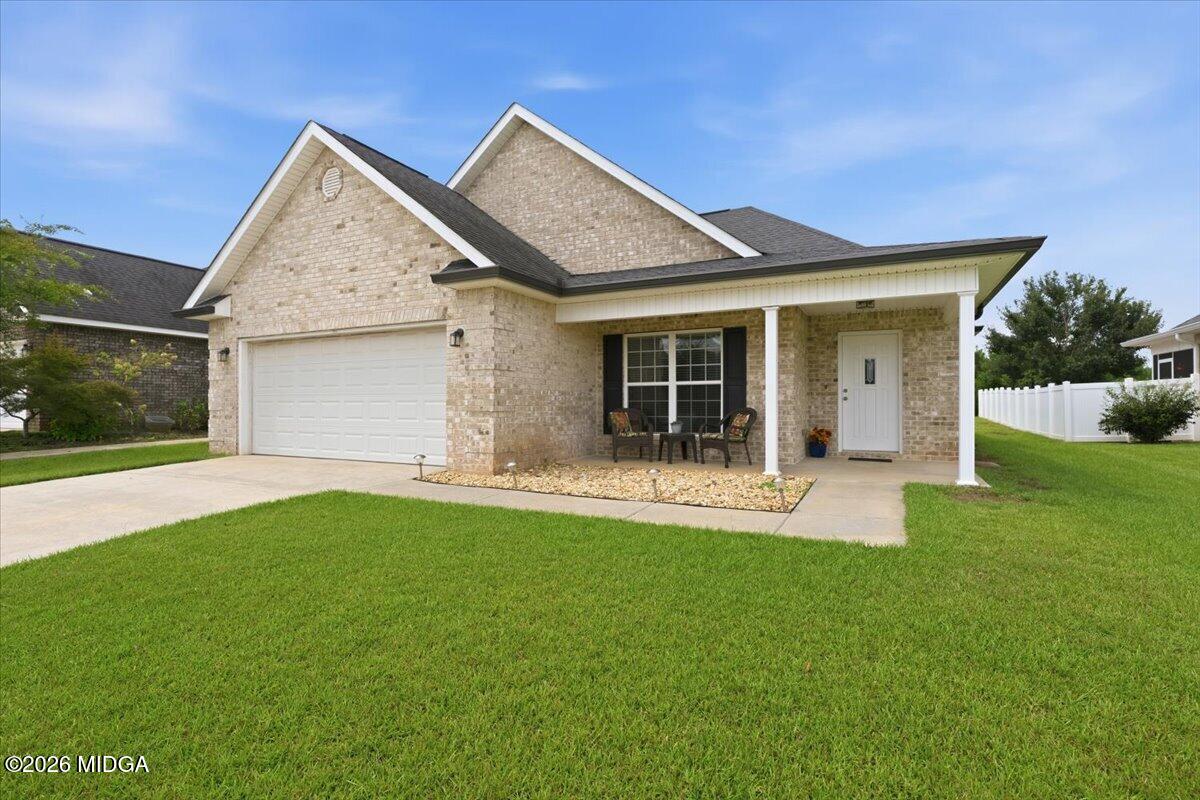 305 Lamplight Drive