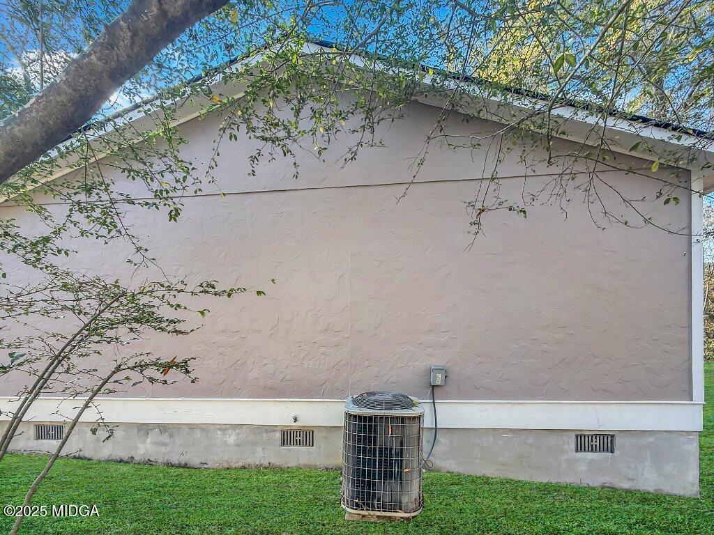 1154 N Plantation Parkway