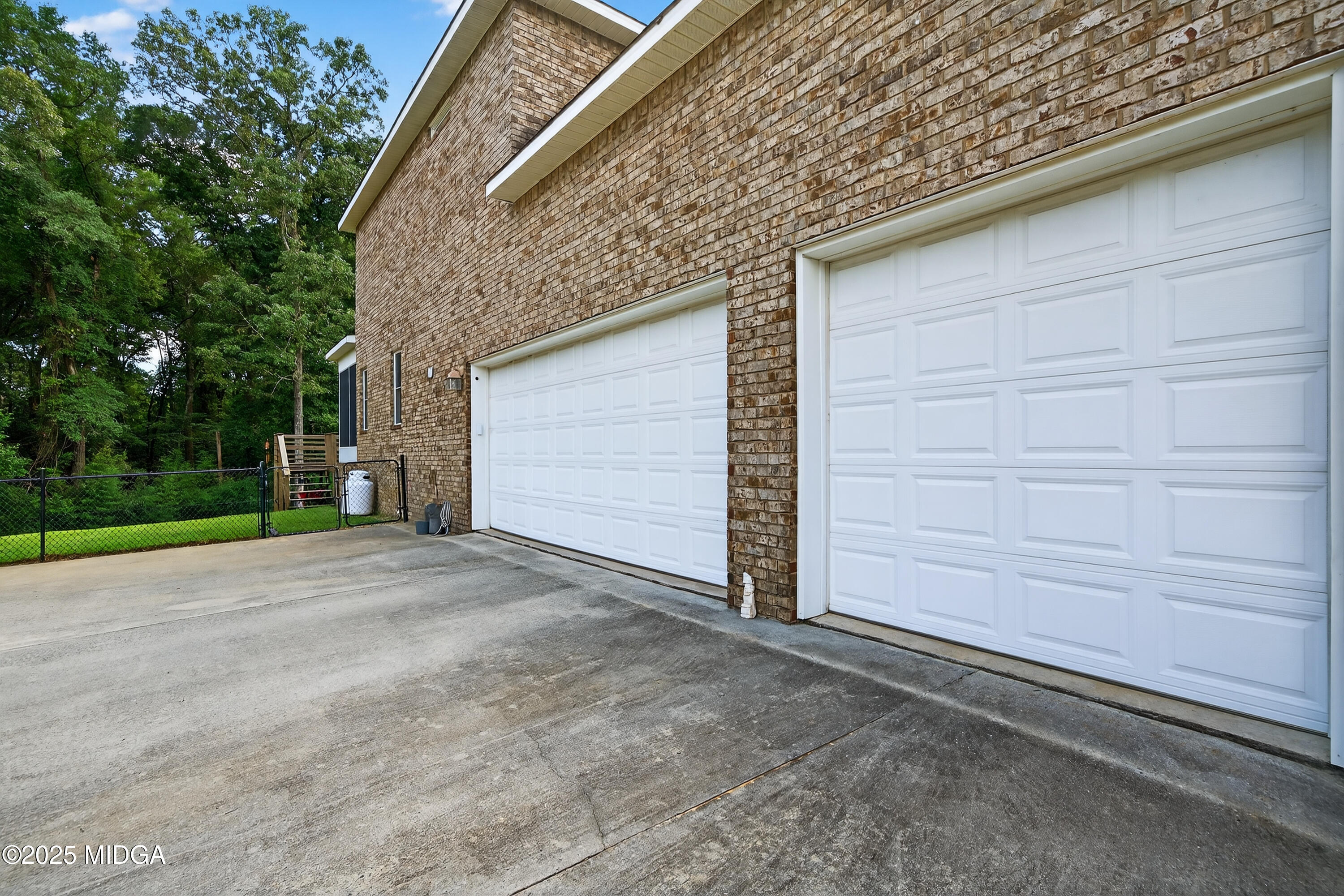 214 Brentwood Drive