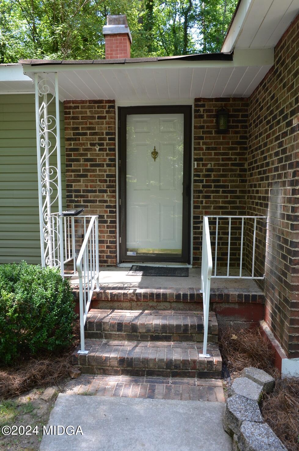 2186 Natsihi Trail
