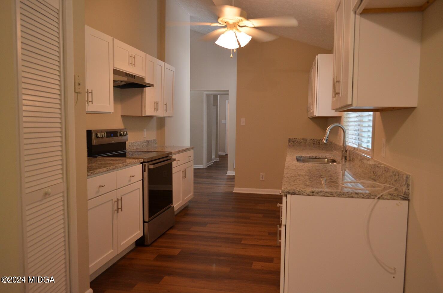 2186 Natsihi Trail