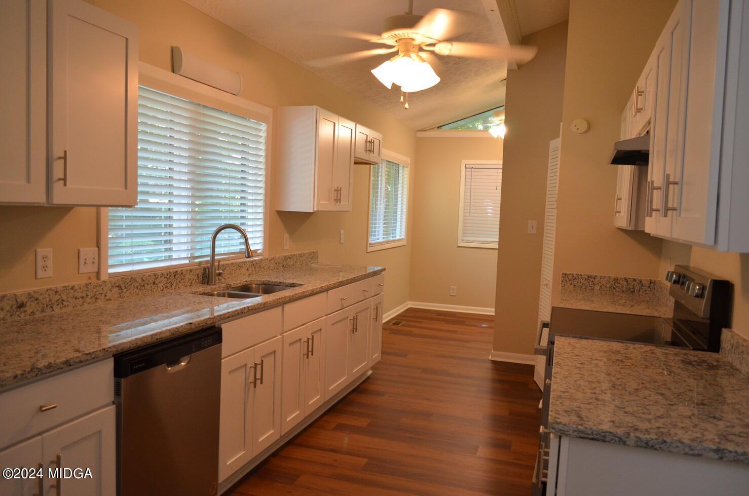 2186 Natsihi Trail