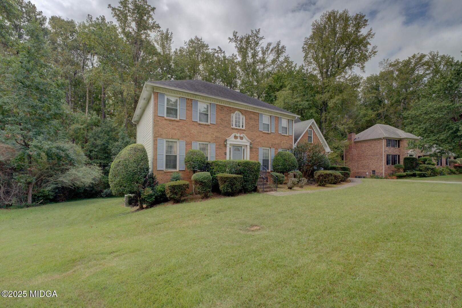 5633 Fox Den Trail