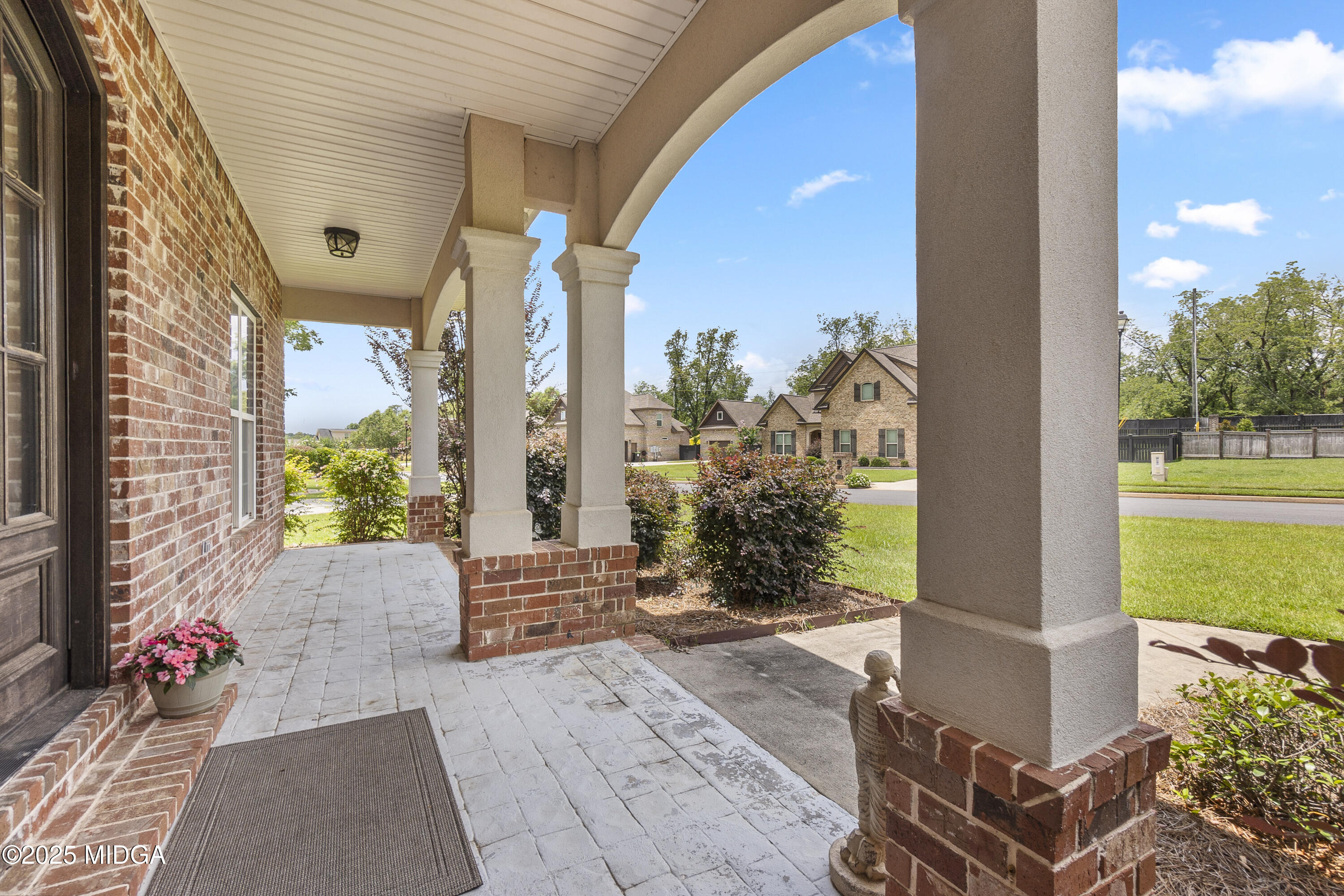 1006 N Carmenville Drive