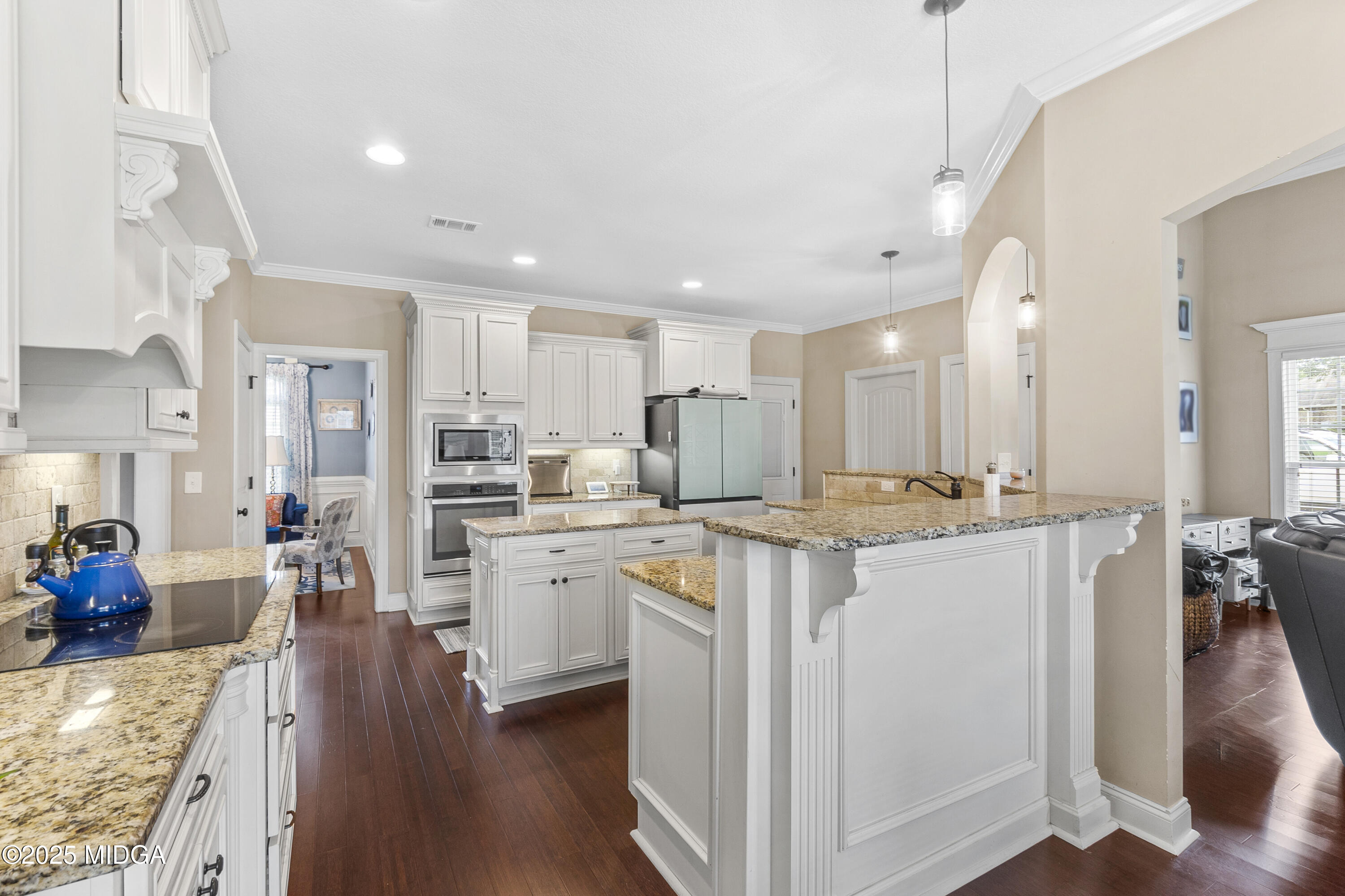 1006 N Carmenville Drive