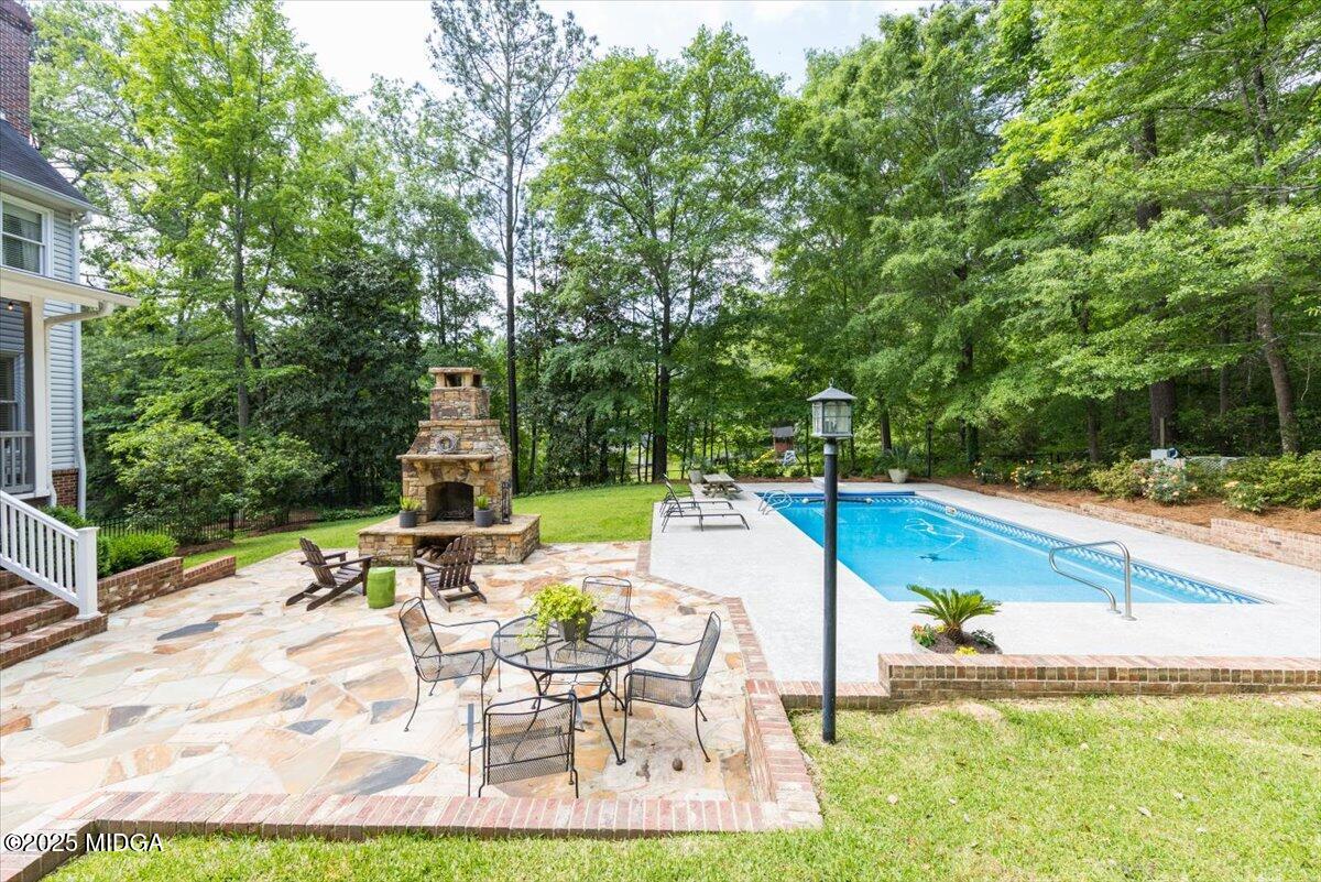 480 Yorkshire Drive