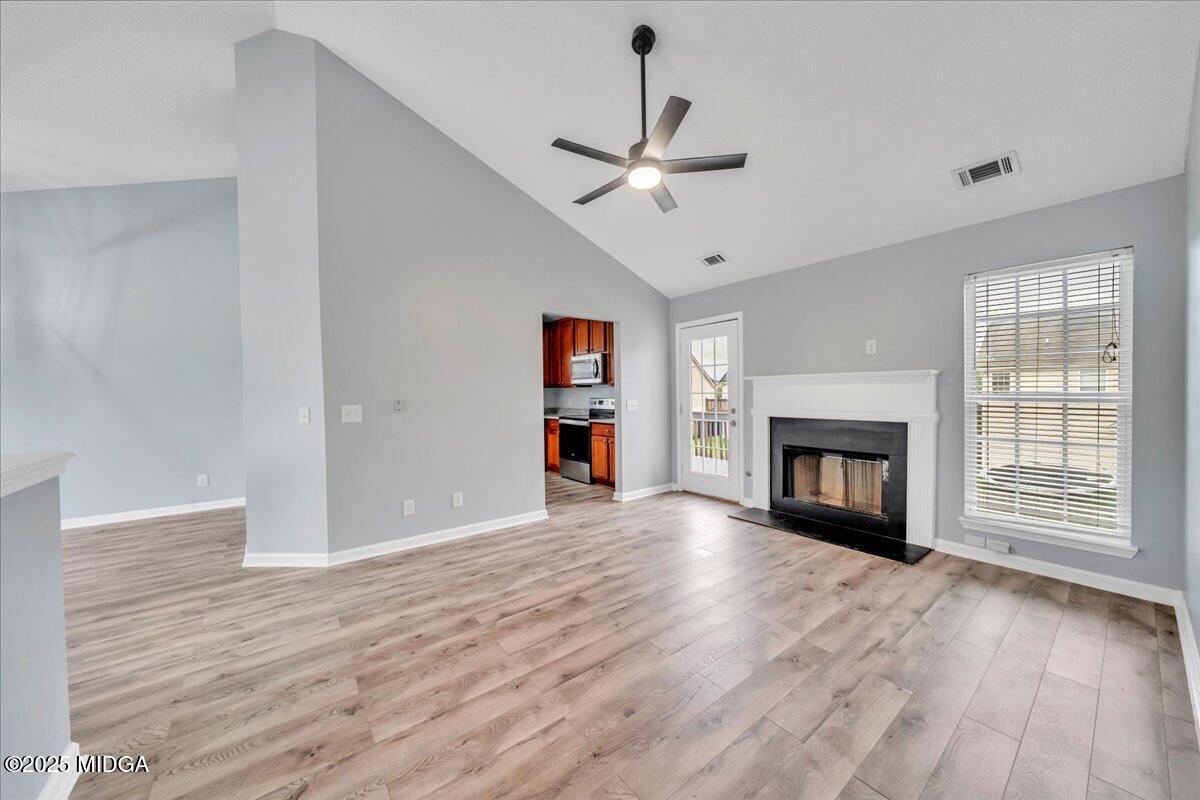 105 Browning Pointe