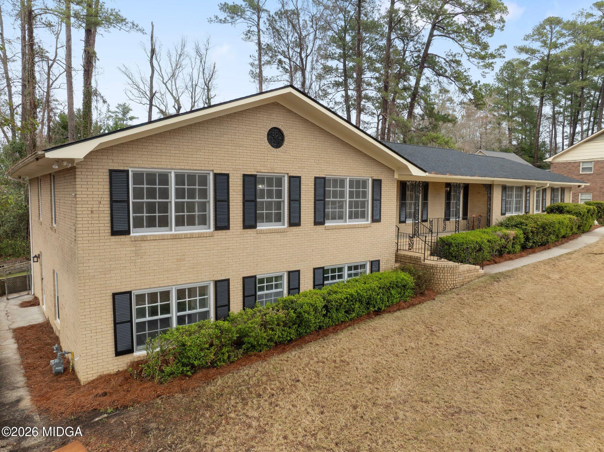 4637 S Beechwood Drive